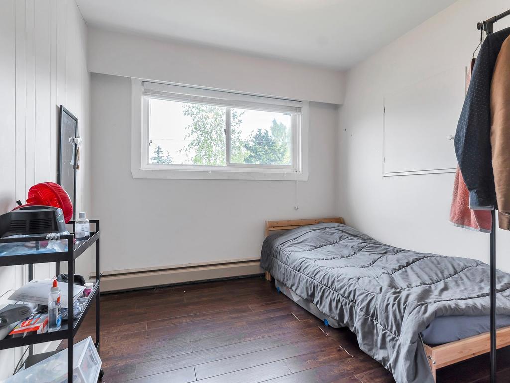 









32670


Avalon

Crescent,
Abbotsford,




BC
V2T 3S6


