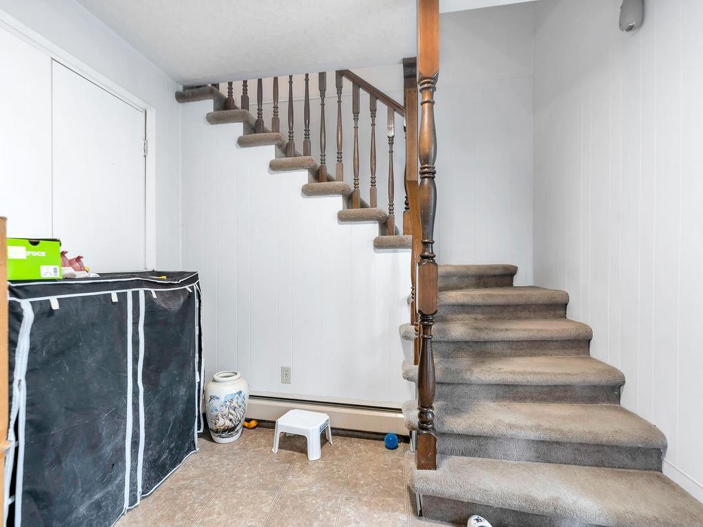 









32670


Avalon

Crescent,
Abbotsford,




BC
V2T 3S6

