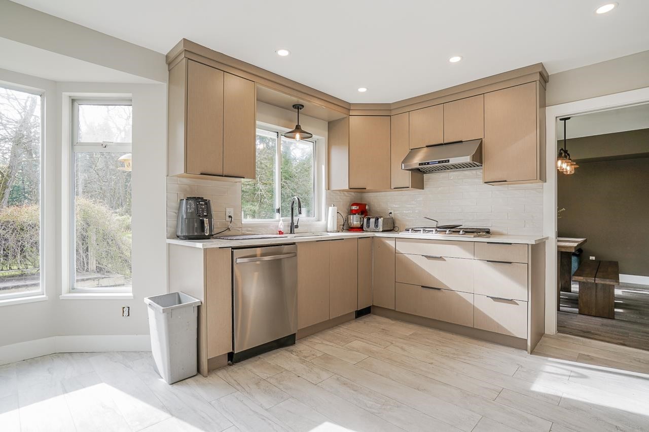 









2161


200

Street,
Langley,




BC
V2Z 1Z6

