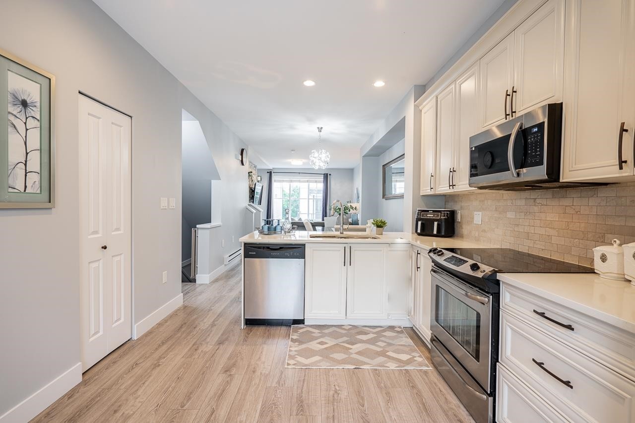 









19180


65

Avenue, 36,
Surrey,




BC
V4N 6M5

