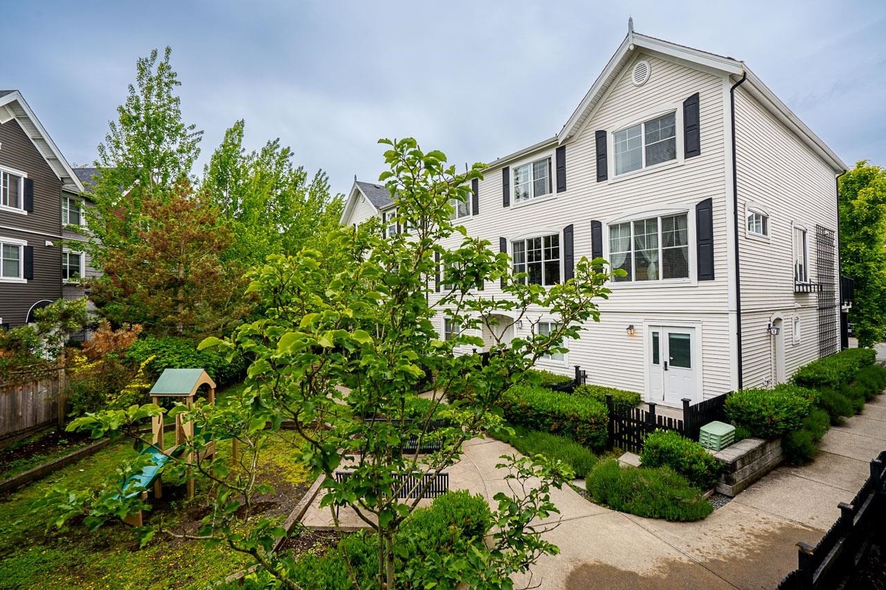 









19180


65

Avenue, 36,
Surrey,




BC
V4N 6M5

