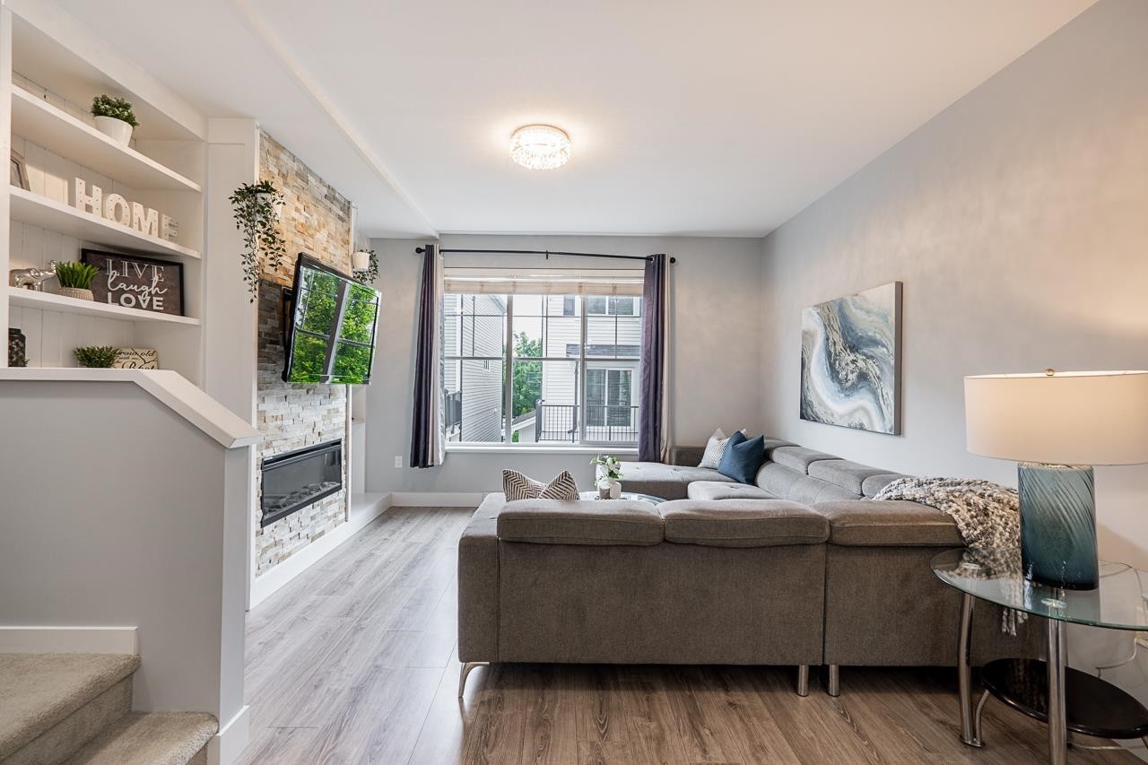 









19180


65

Avenue, 36,
Surrey,




BC
V4N 6M5

