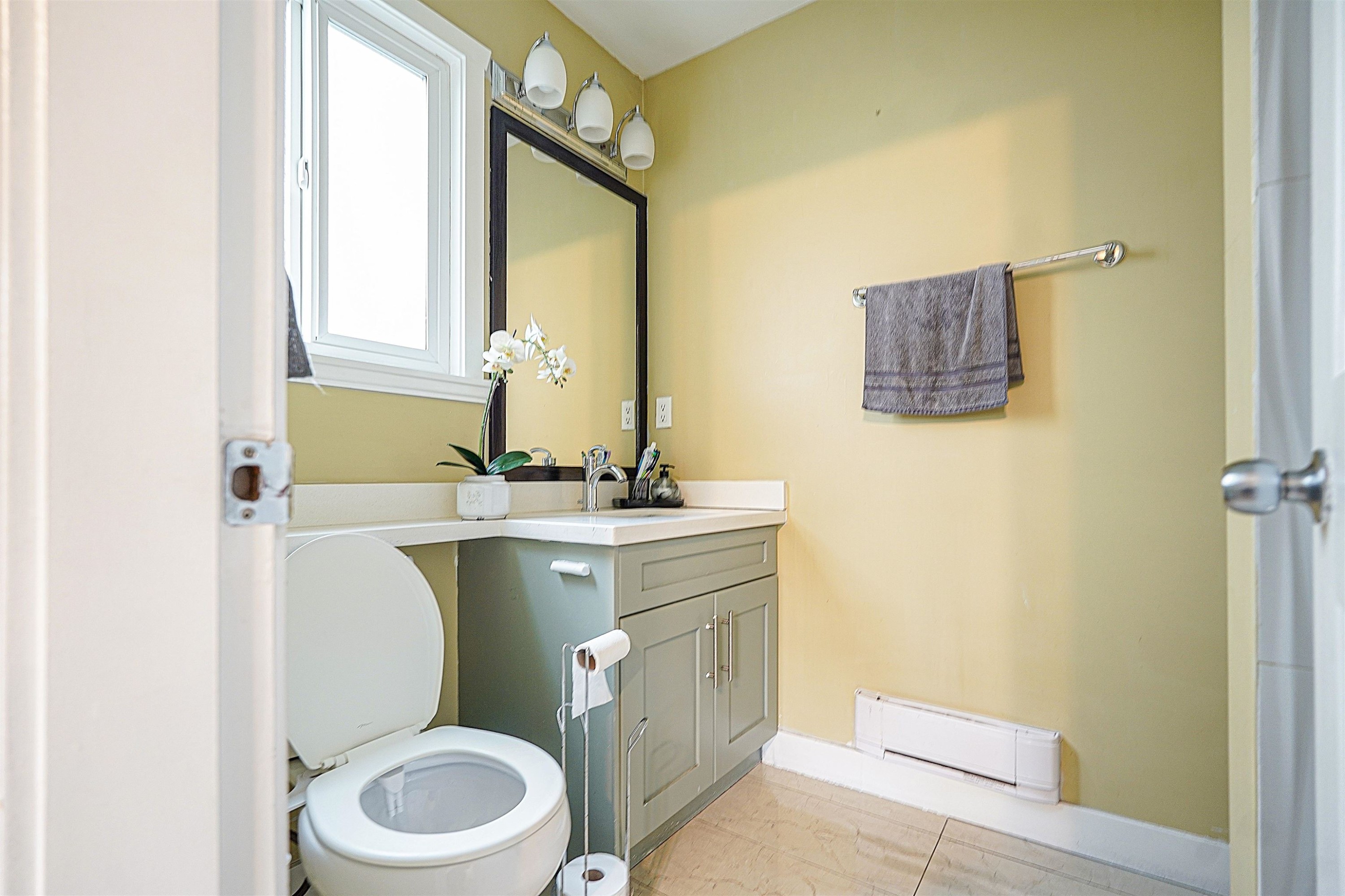 









14088


78

Avenue,
Surrey,




BC
V3W 2Y1

