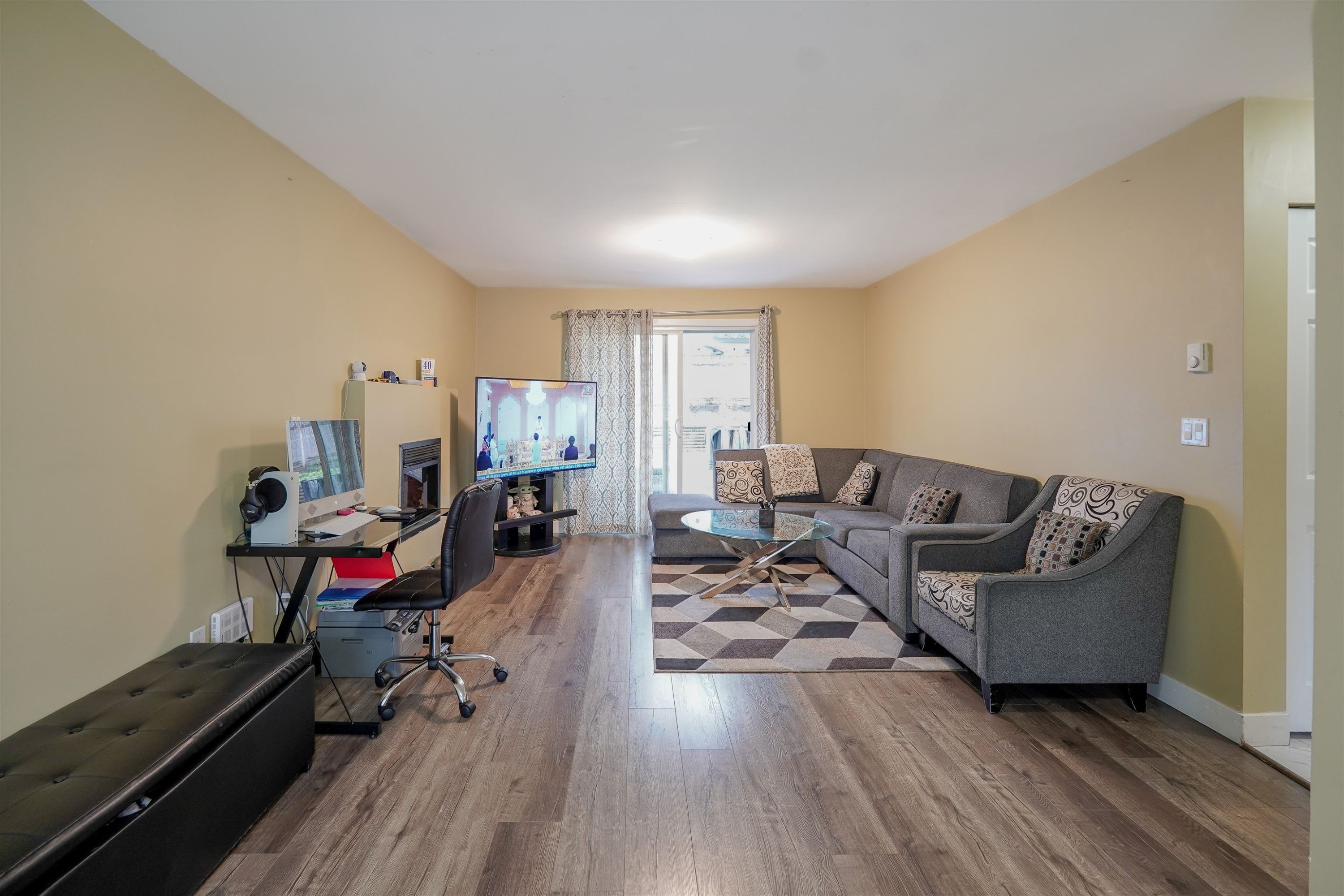 









14088


78

Avenue,
Surrey,




BC
V3W 2Y1

