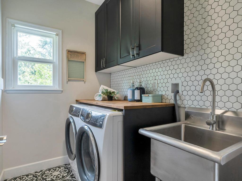 









9434


216a

Street,
Langley,




BC
V1M 4E2

