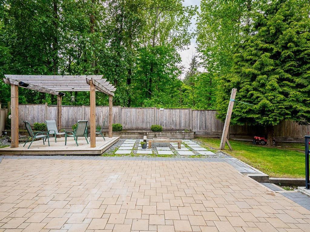 









14374


76a

Avenue,
Surrey,




BC
V3W 1N8

