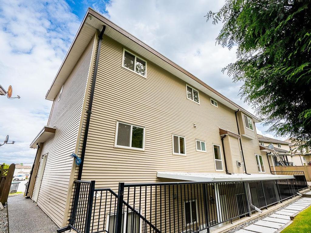 









14374


76a

Avenue,
Surrey,




BC
V3W 1N8

