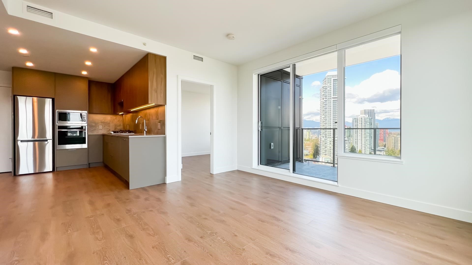 









13359


Old Yale

Road, 1602,
Surrey,




BC
V3T 0S4

