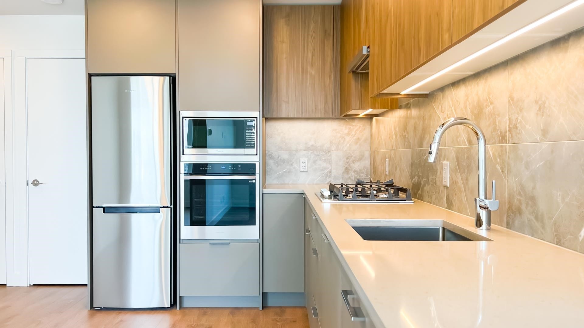 









13359


Old Yale

Road, 1602,
Surrey,




BC
V3T 0S4

