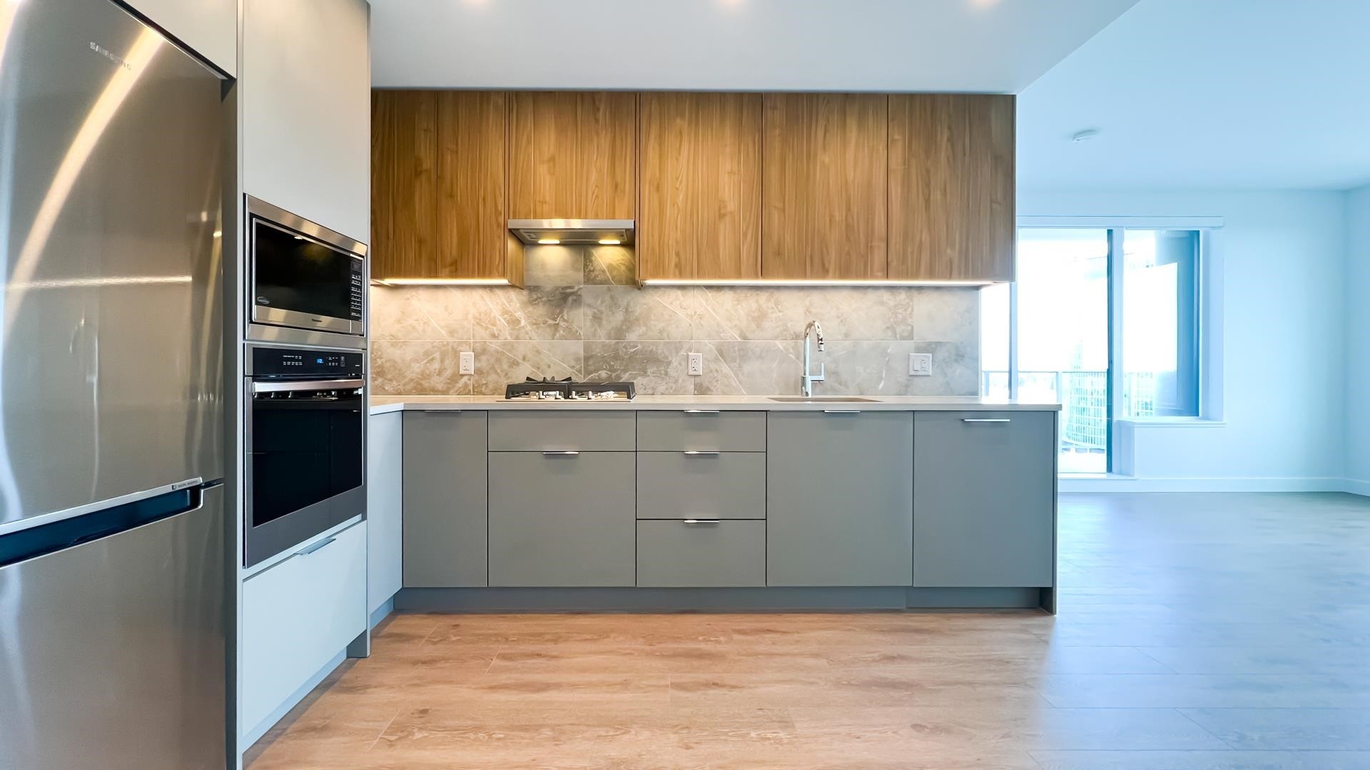









13359


Old Yale

Road, 1602,
Surrey,




BC
V3T 0S4

