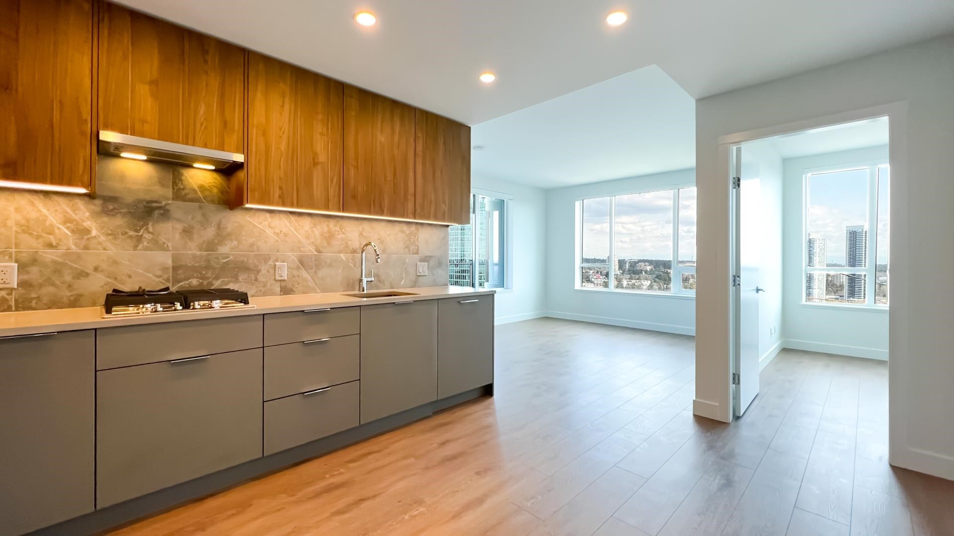 









13359


Old Yale

Road, 1602,
Surrey,




BC
V3T 0S4

