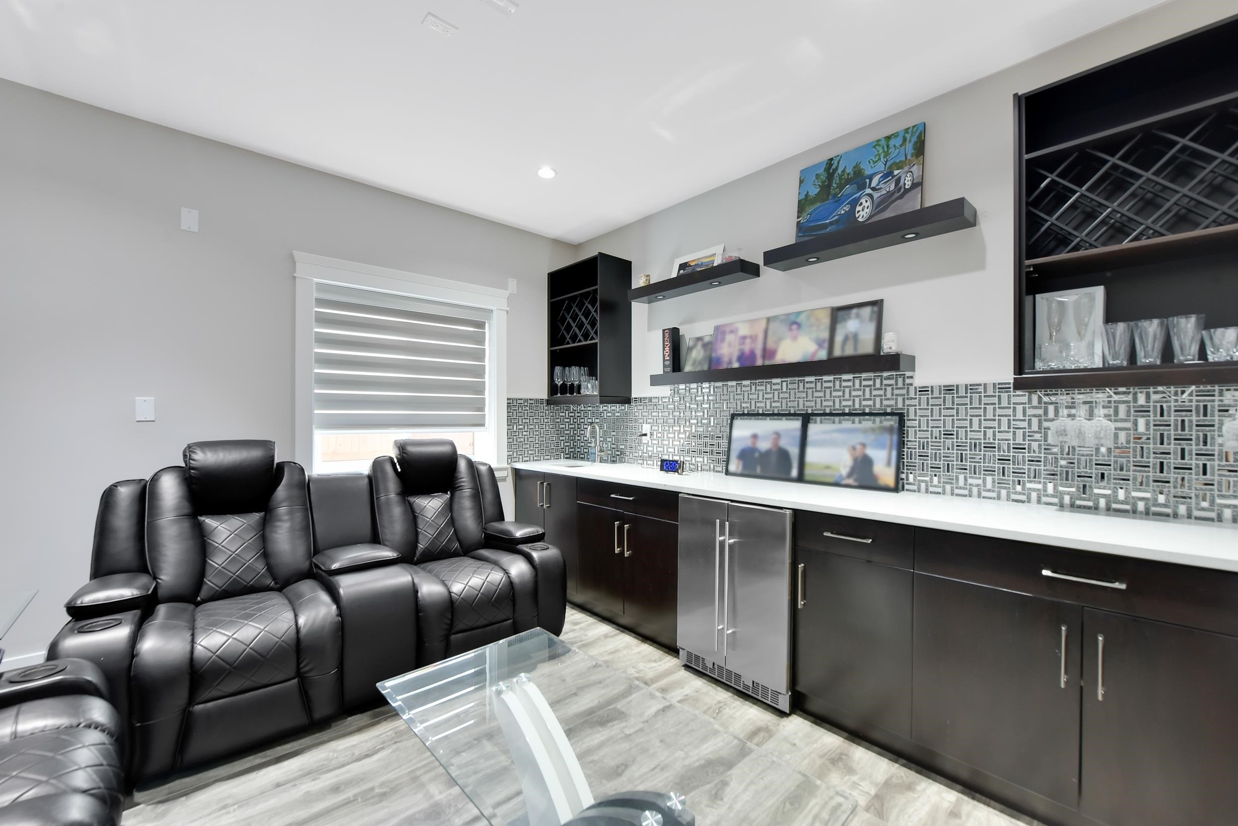 









10266


126

Street,
Surrey,




BC
V3V 5E7

