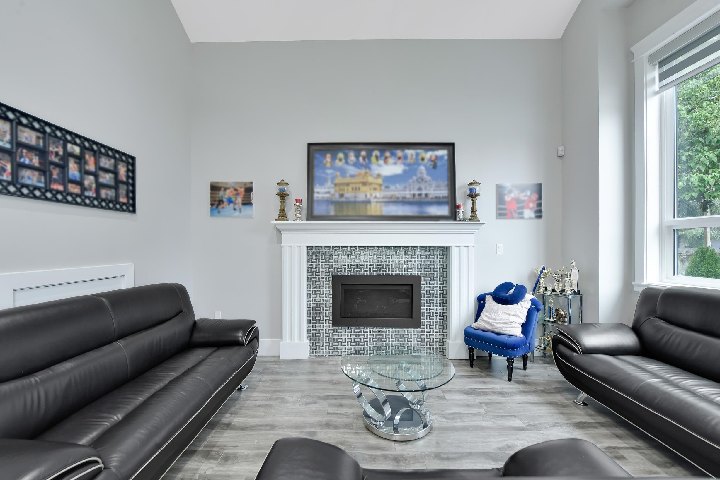 









10266


126

Street,
Surrey,




BC
V3V 5E7

