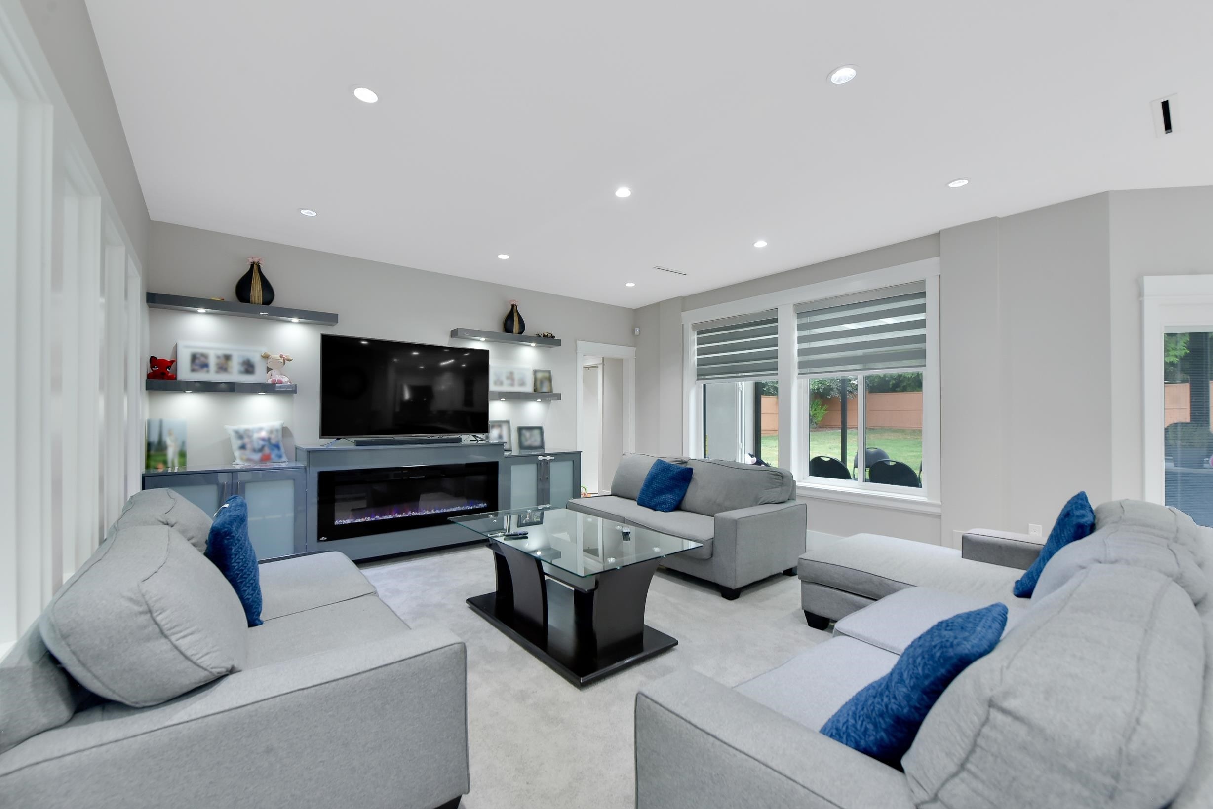 









10266


126

Street,
Surrey,




BC
V3V 5E7

