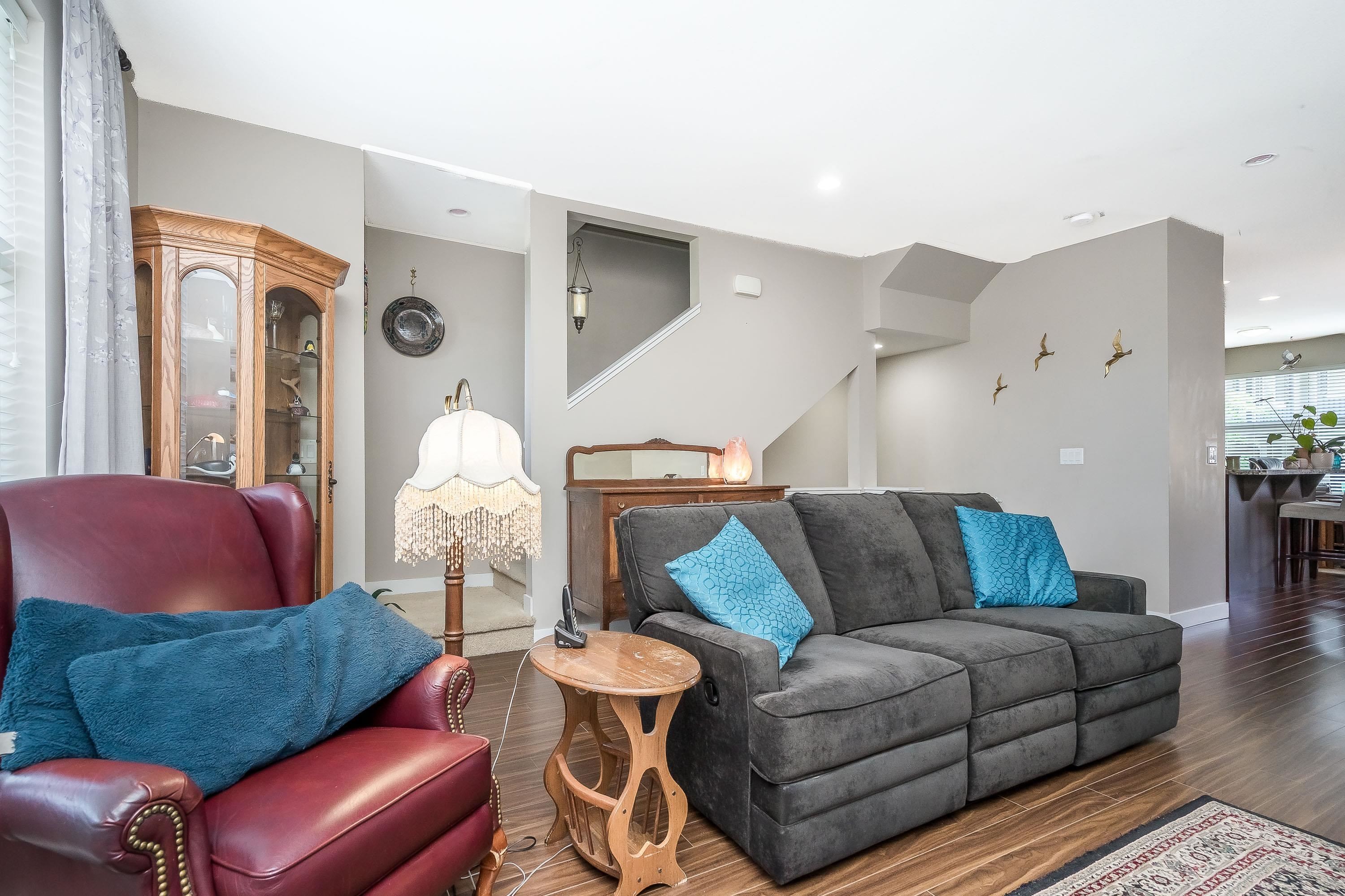 









18211


70

Avenue, 6,
Surrey,




BC
V3S 8K9

