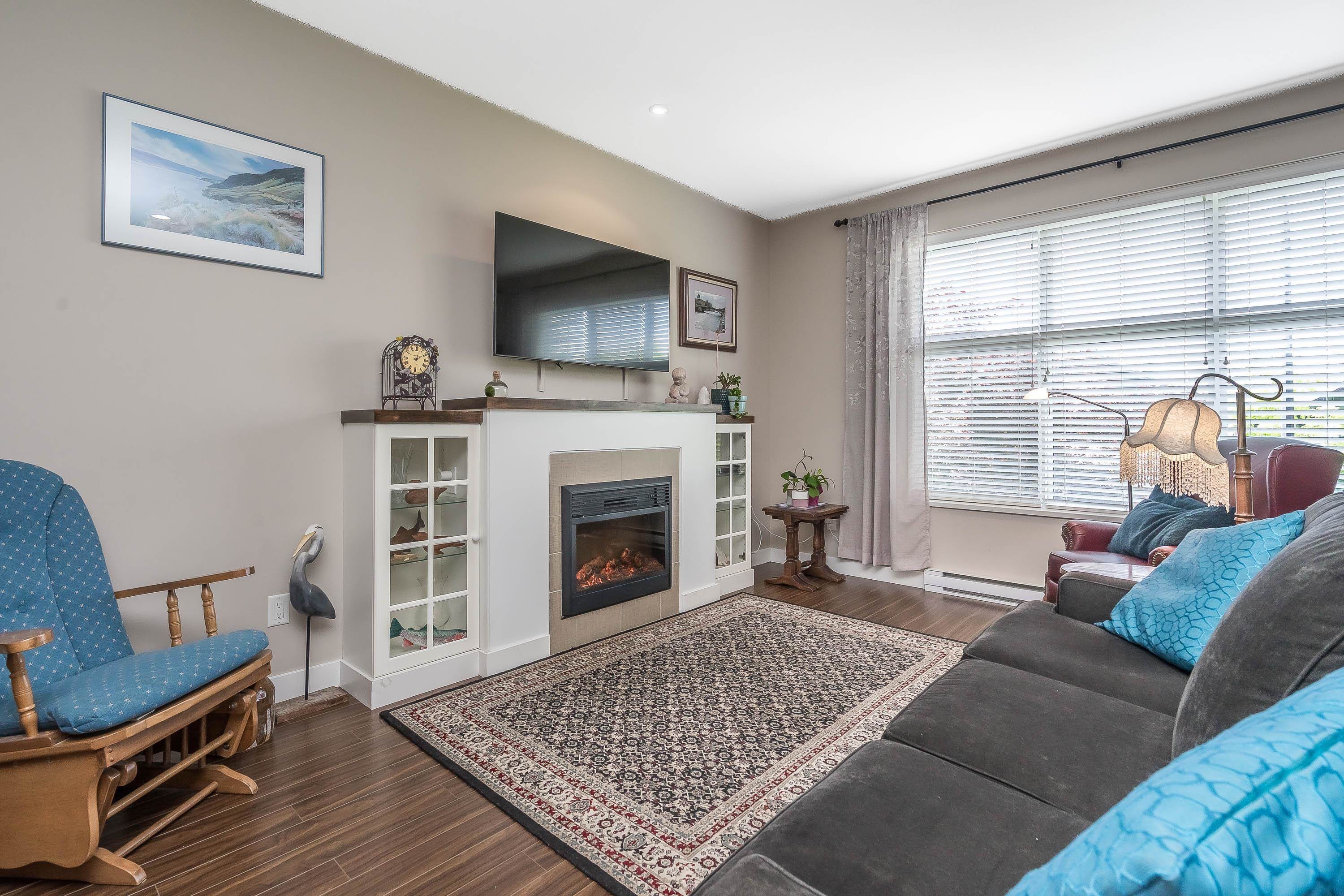 









18211


70

Avenue, 6,
Surrey,




BC
V3S 8K9

