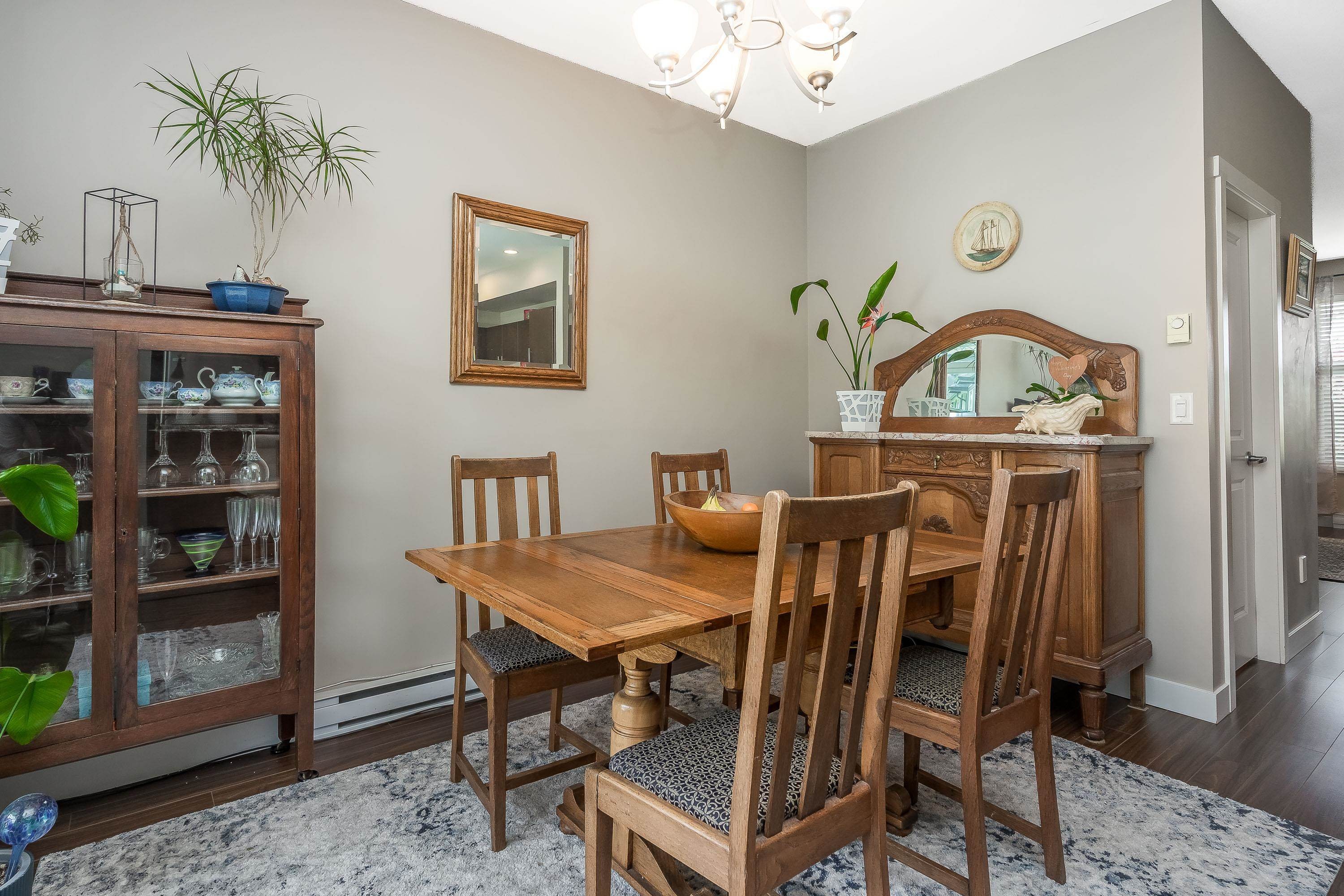 









18211


70

Avenue, 6,
Surrey,




BC
V3S 8K9

