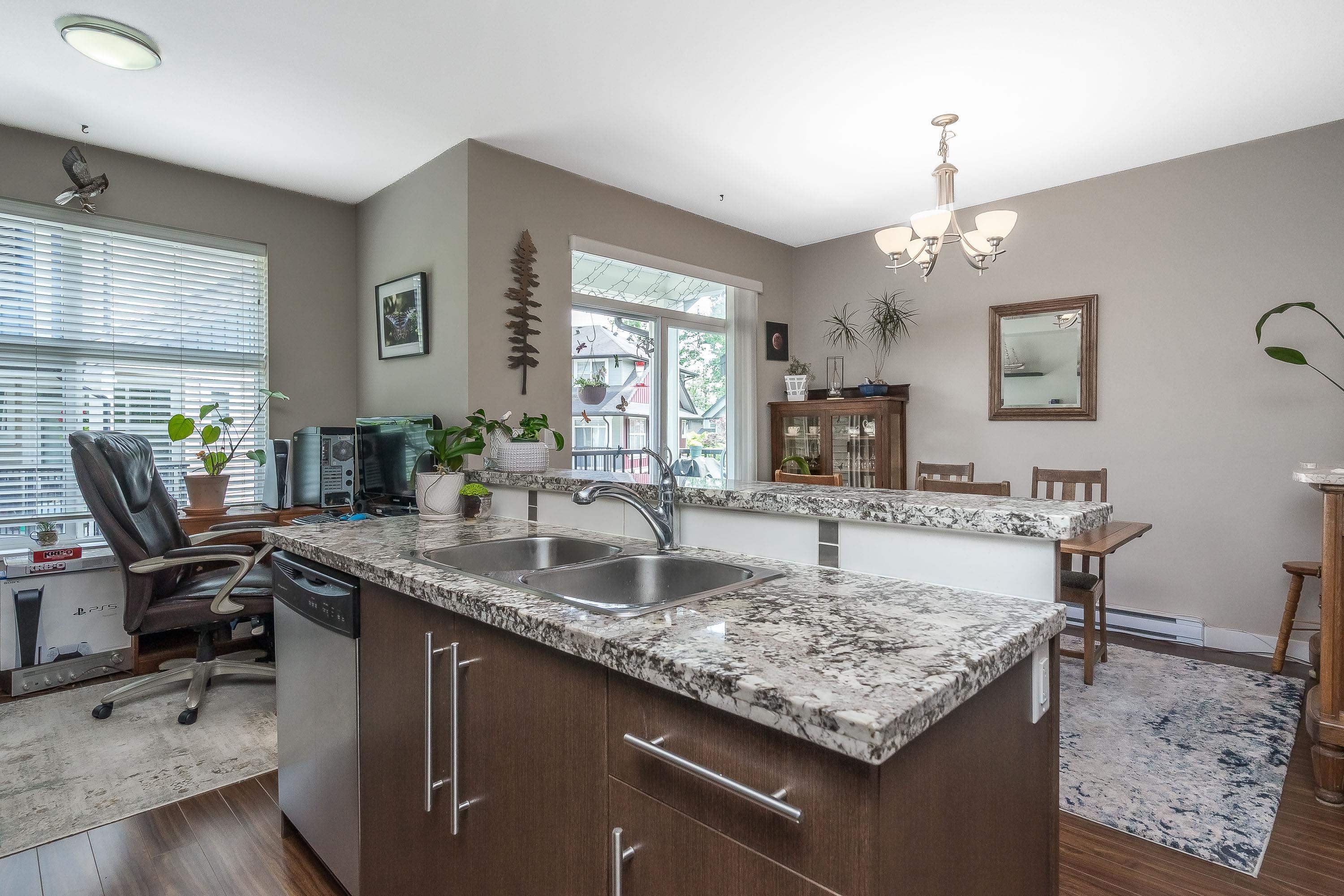 









18211


70

Avenue, 6,
Surrey,




BC
V3S 8K9

