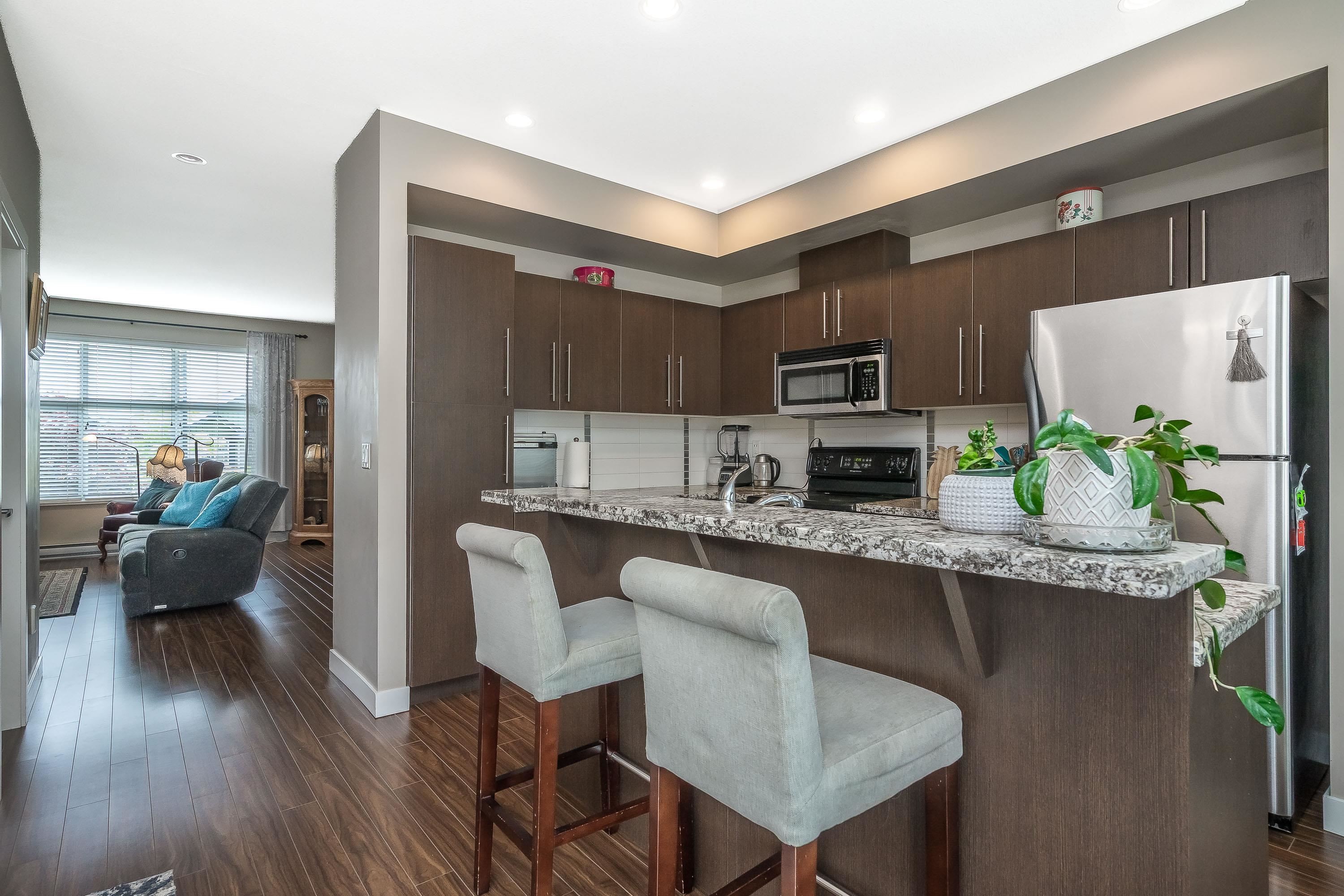 









18211


70

Avenue, 6,
Surrey,




BC
V3S 8K9


