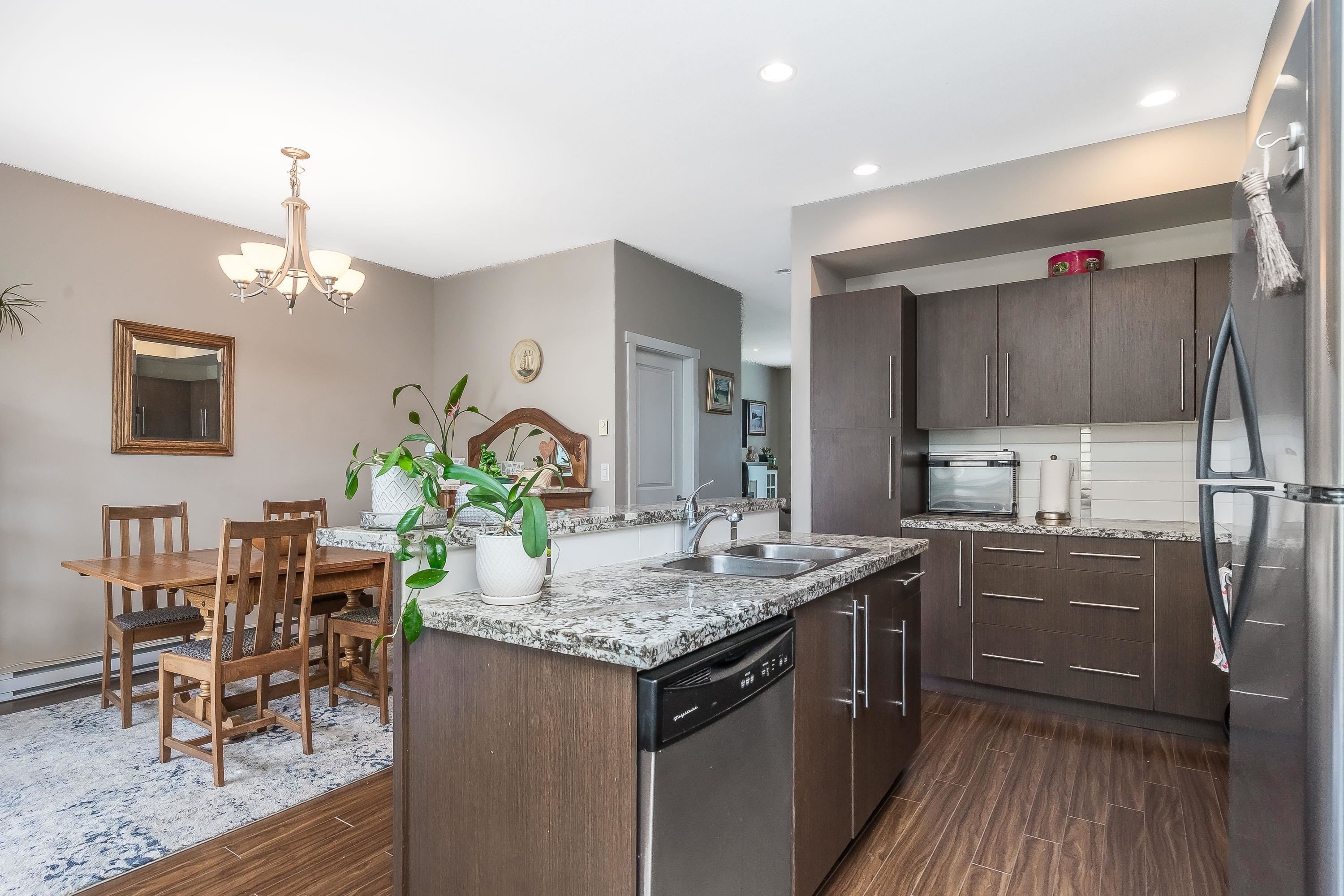 









18211


70

Avenue, 6,
Surrey,




BC
V3S 8K9

