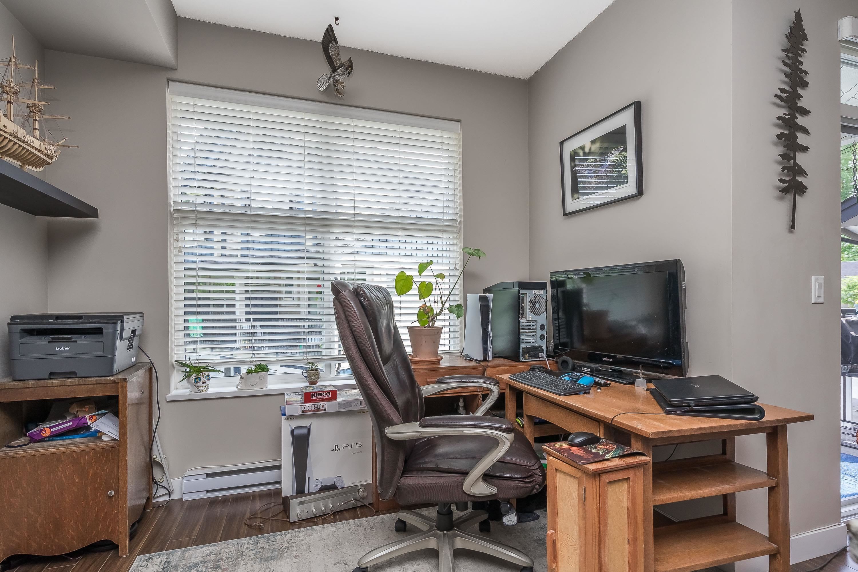 









18211


70

Avenue, 6,
Surrey,




BC
V3S 8K9

