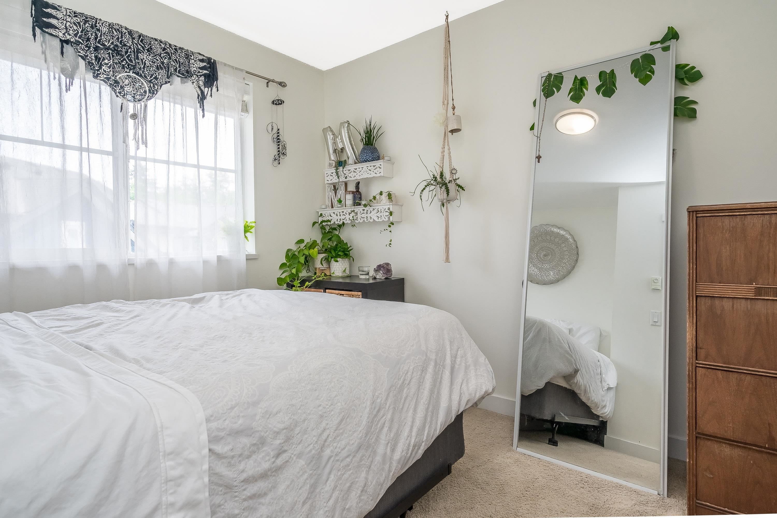 









18211


70

Avenue, 6,
Surrey,




BC
V3S 8K9

