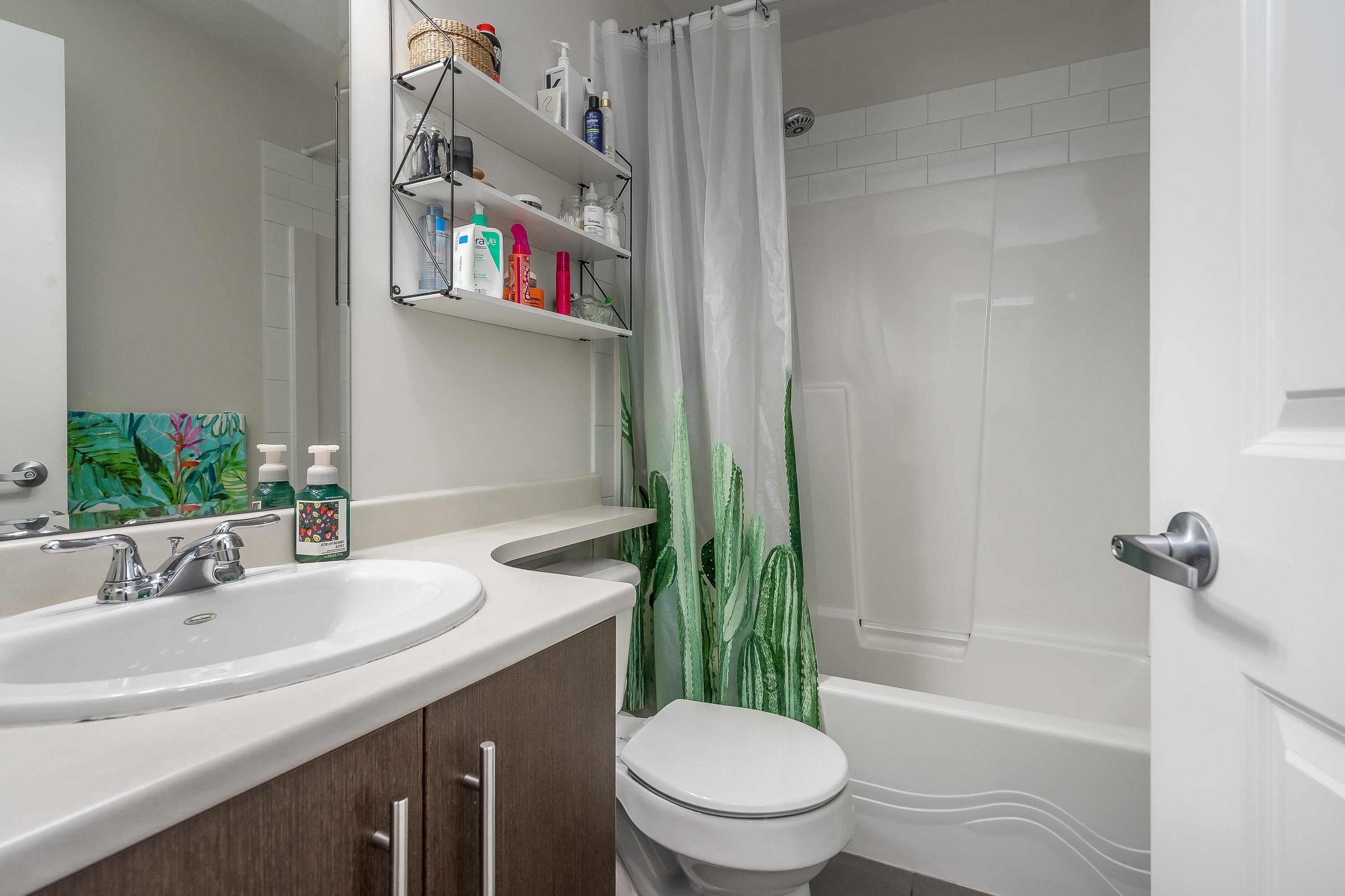 









18211


70

Avenue, 6,
Surrey,




BC
V3S 8K9

