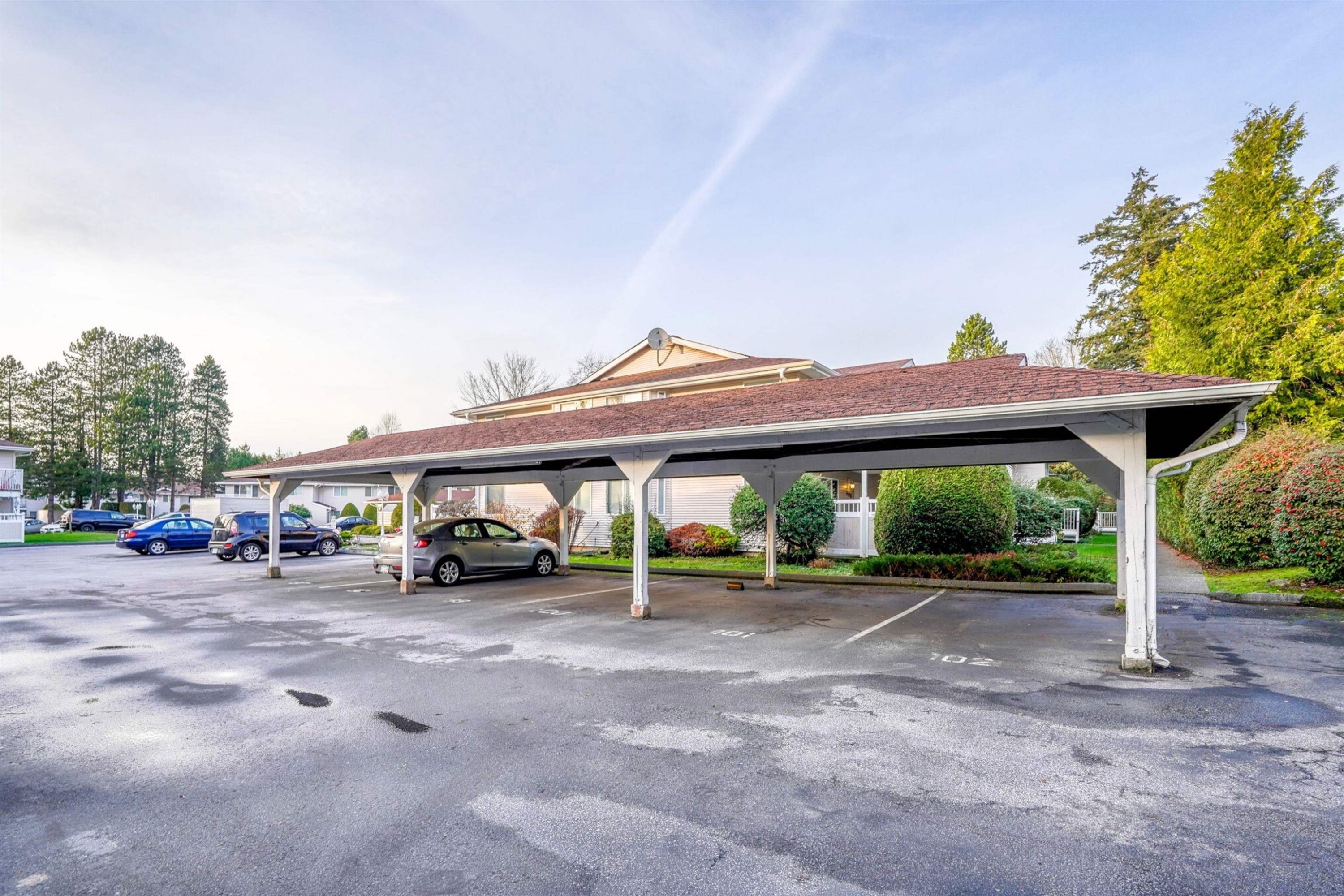 









13963


72

Avenue, 407,
Surrey,




BC
V3W 2P6

