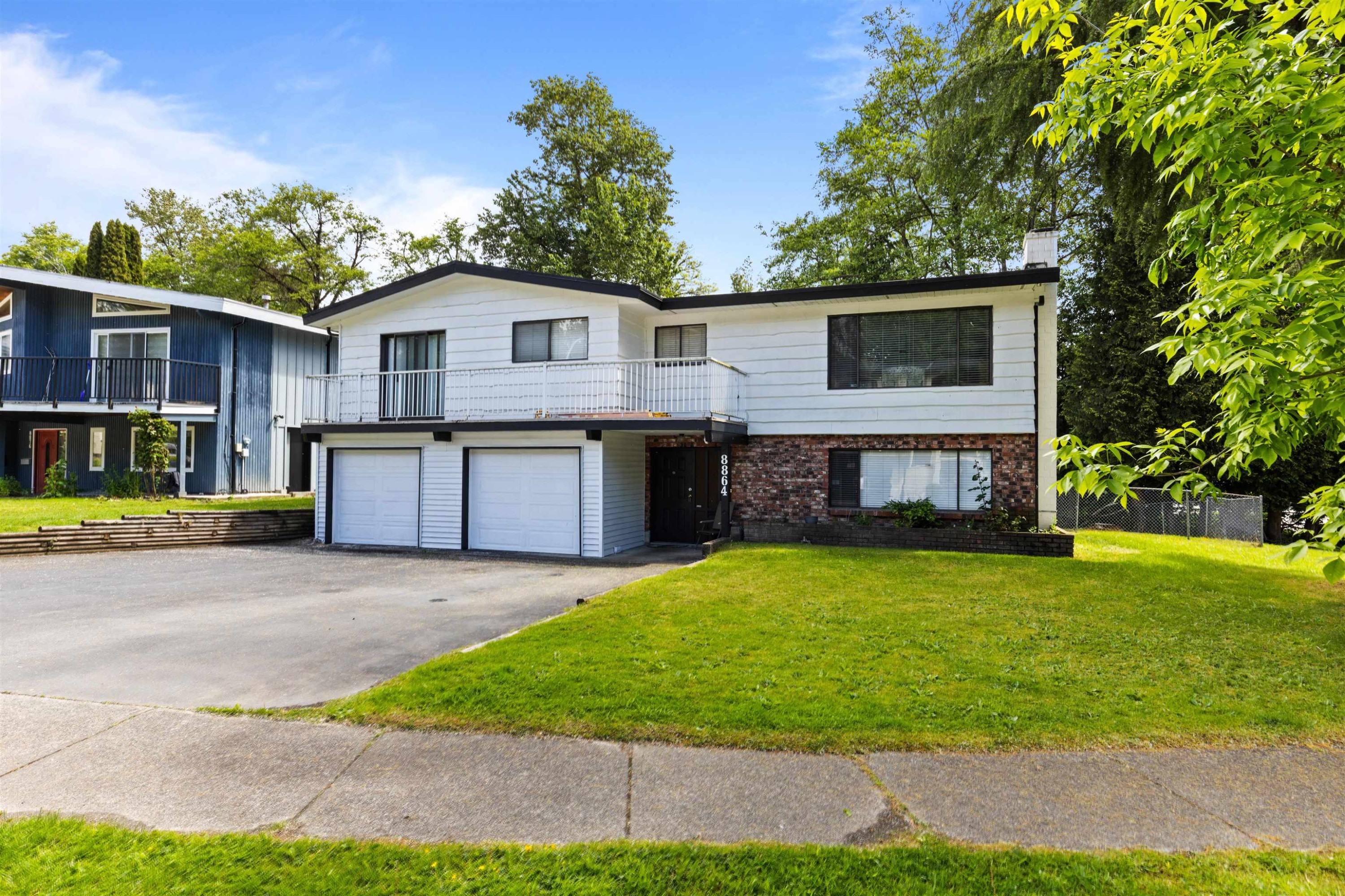 









8864


Ursus

Crescent,
Surrey,




BC
V3V 6L4

