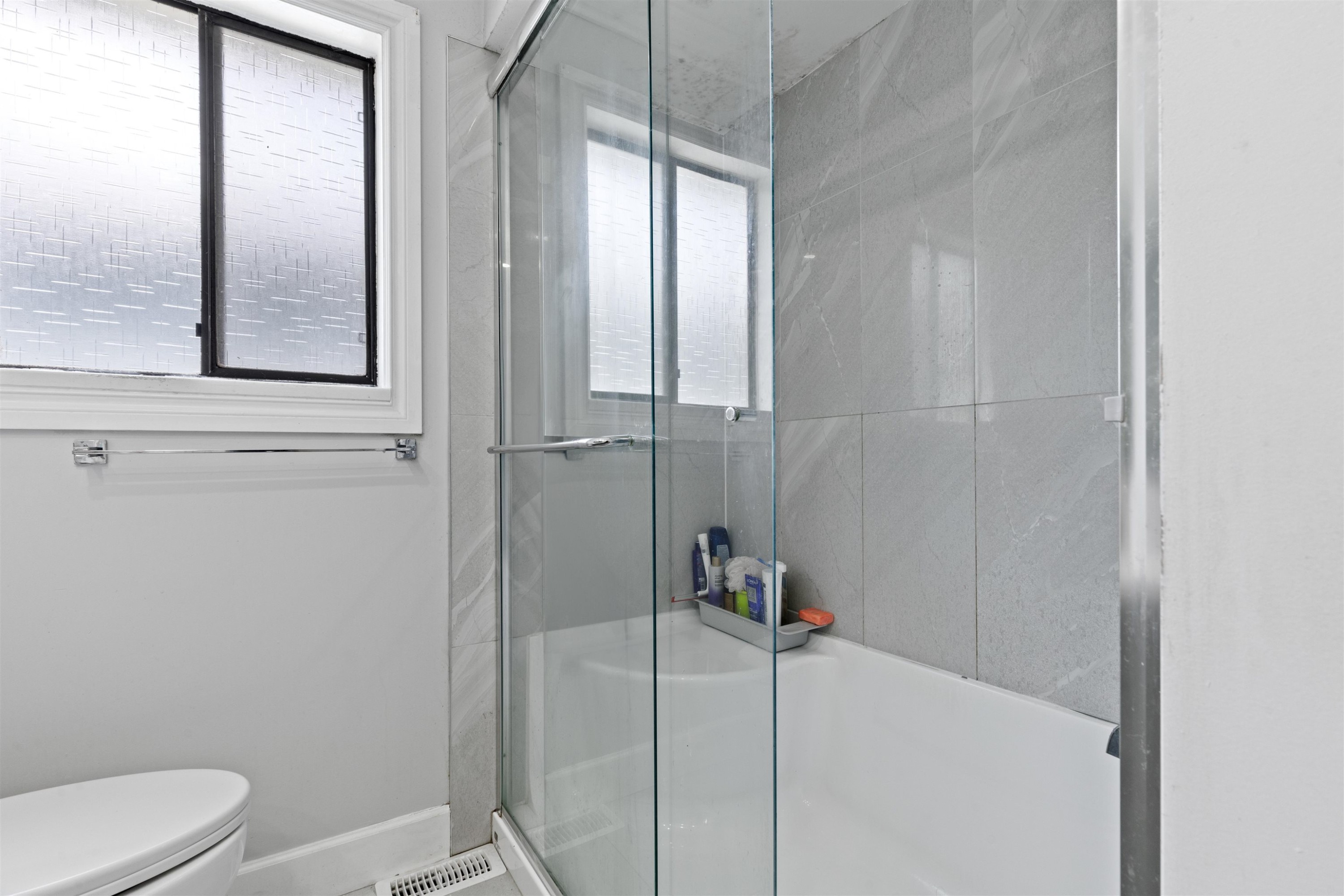 









8864


Ursus

Crescent,
Surrey,




BC
V3V 6L4

