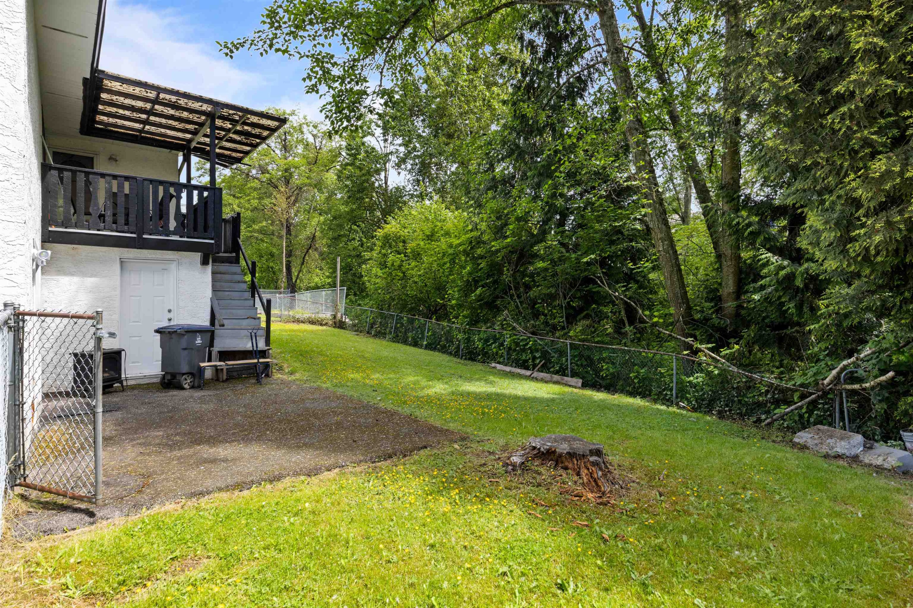 









8864


Ursus

Crescent,
Surrey,




BC
V3V 6L4

