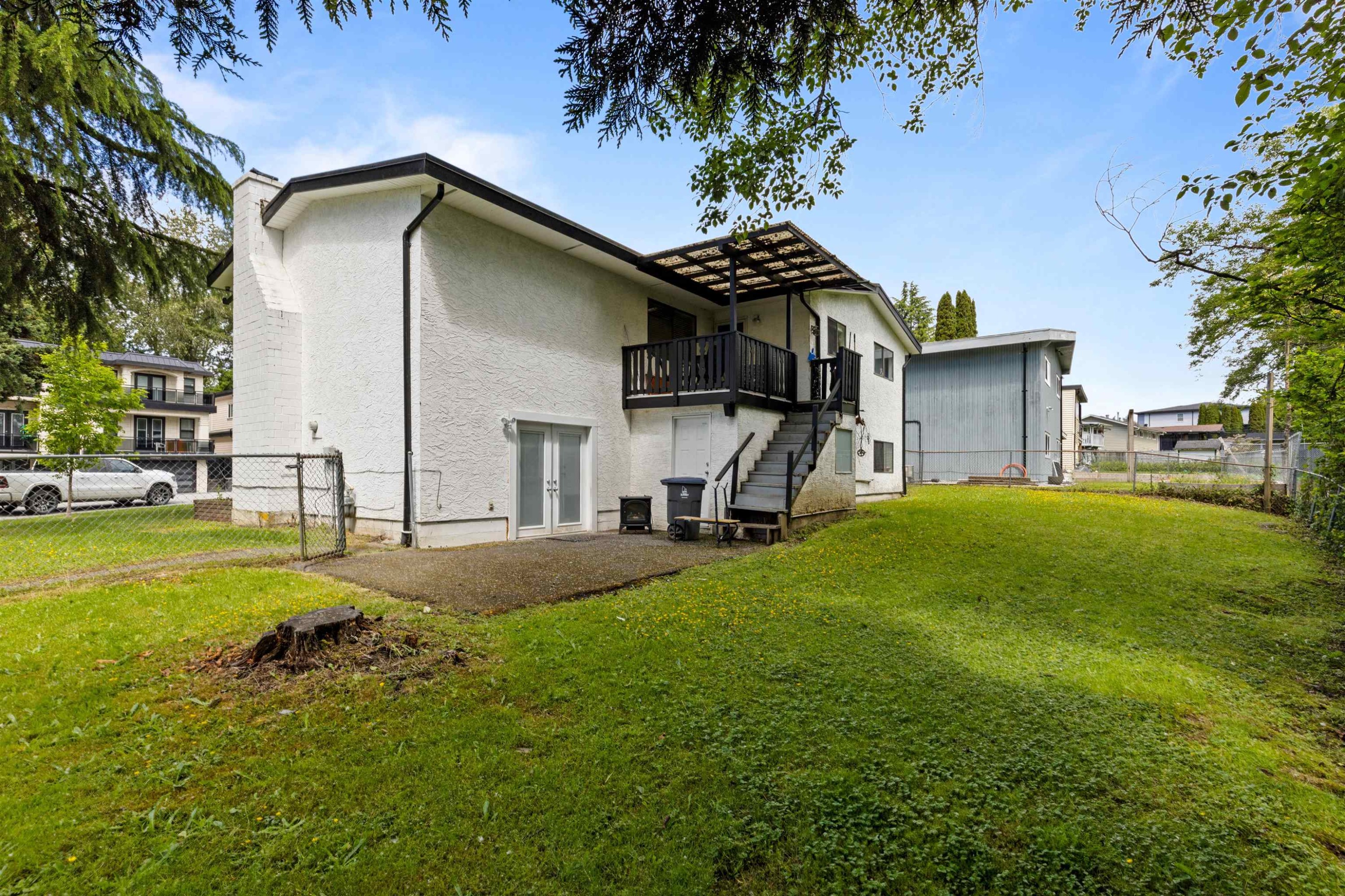 









8864


Ursus

Crescent,
Surrey,




BC
V3V 6L4

