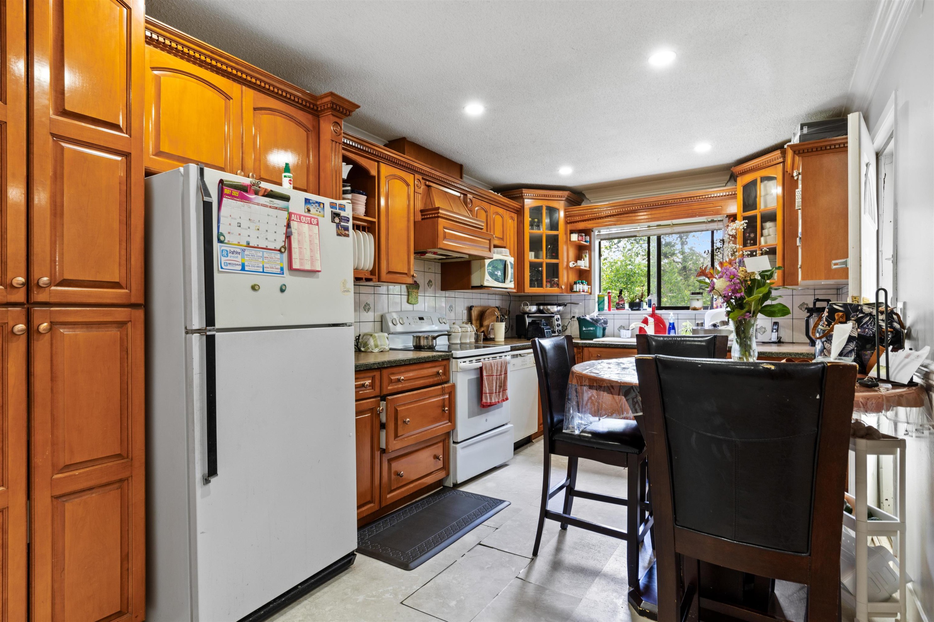 









8864


Ursus

Crescent,
Surrey,




BC
V3V 6L4

