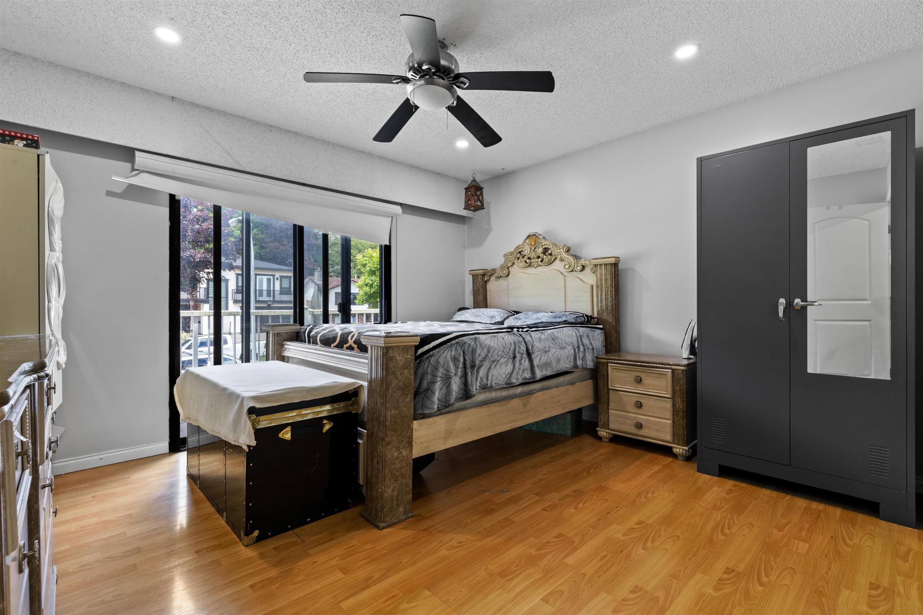 









8864


Ursus

Crescent,
Surrey,




BC
V3V 6L4

