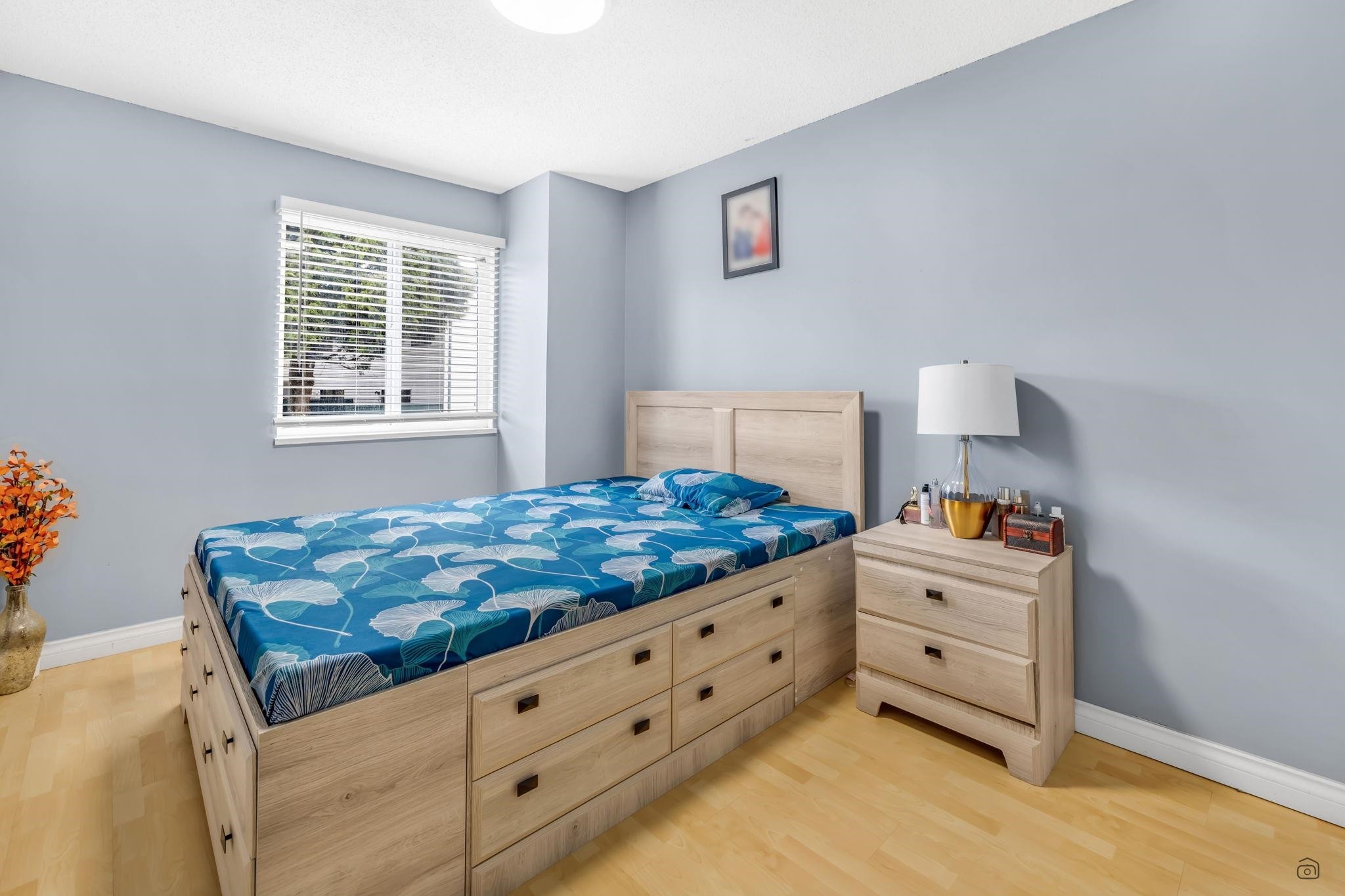 









6649


138

Street, 72,
Surrey,




BC
V3W 5G7

