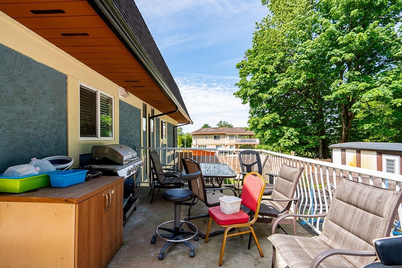 









19273


80

Avenue,
Surrey,




BC
V4N 4J1

