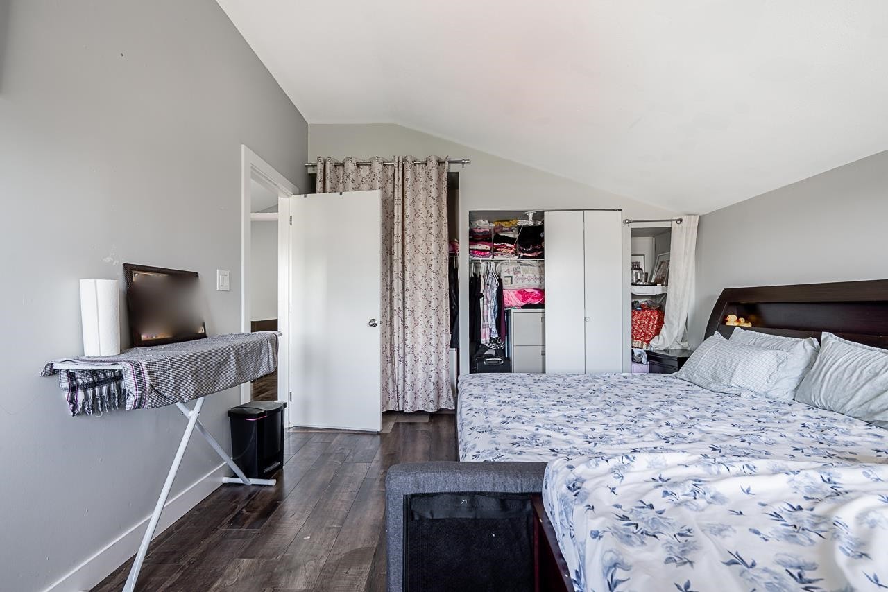 









19273


80

Avenue,
Surrey,




BC
V4N 4J1

