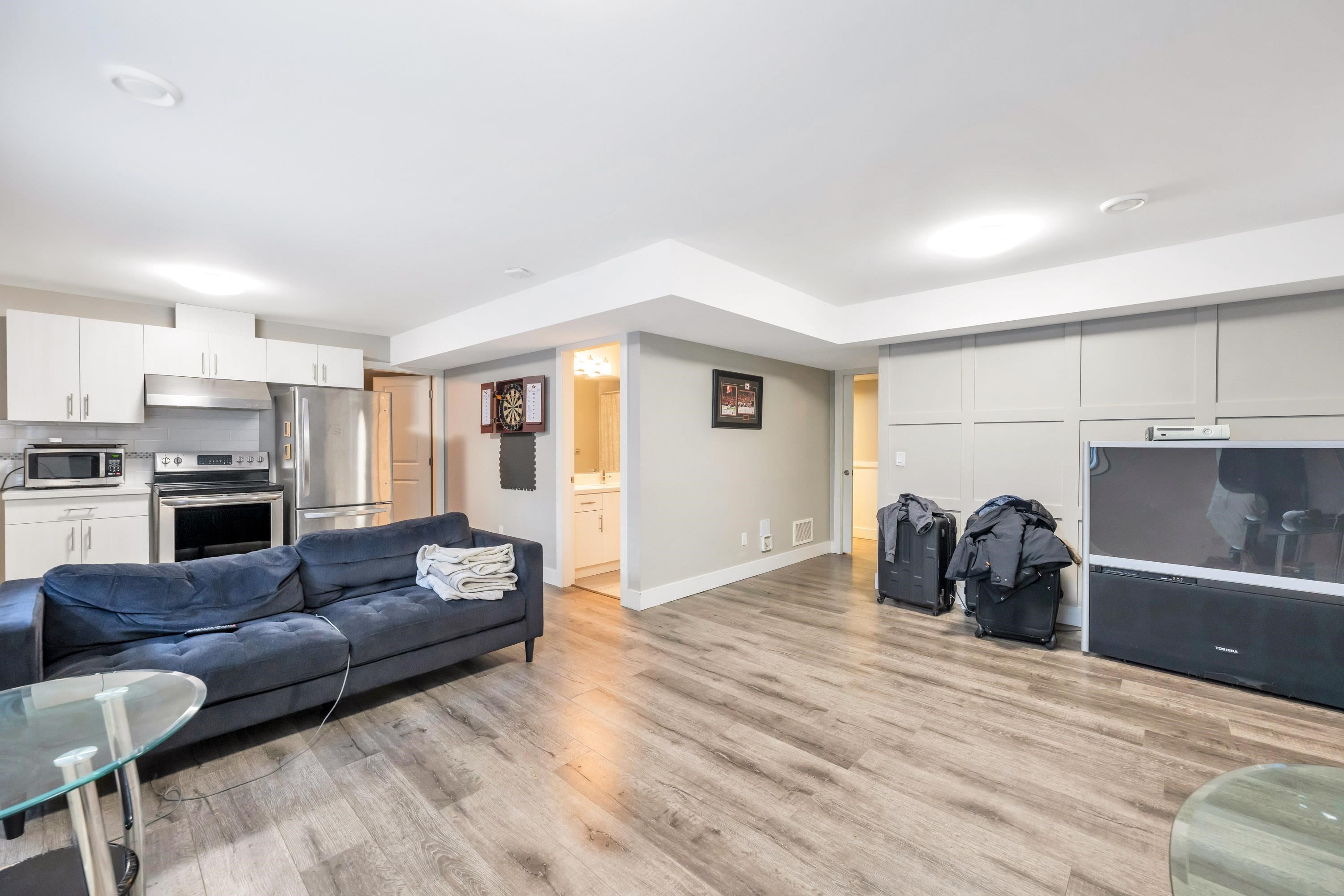 









6046


145

Street,
Surrey,




BC
V3S 4R4

