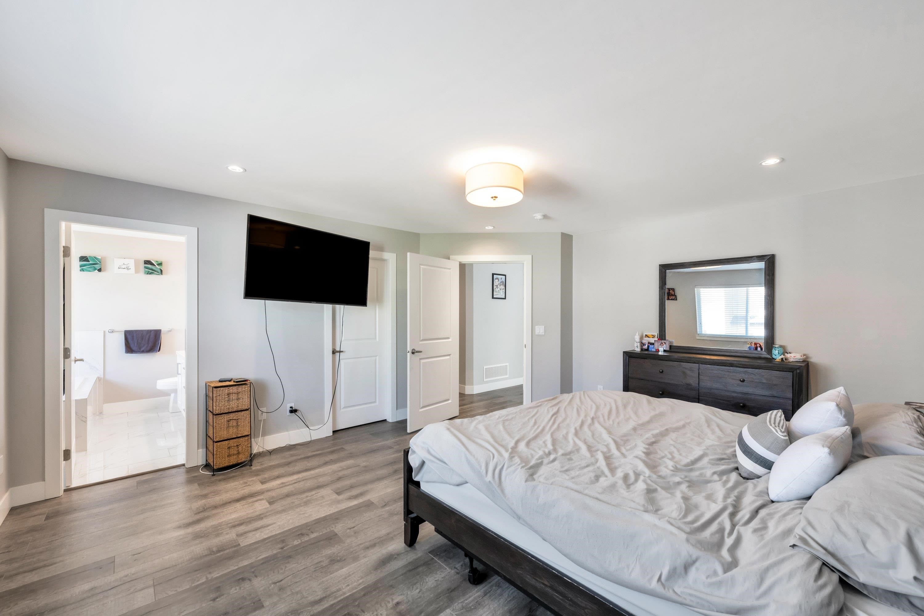









6046


145

Street,
Surrey,




BC
V3S 4R4

