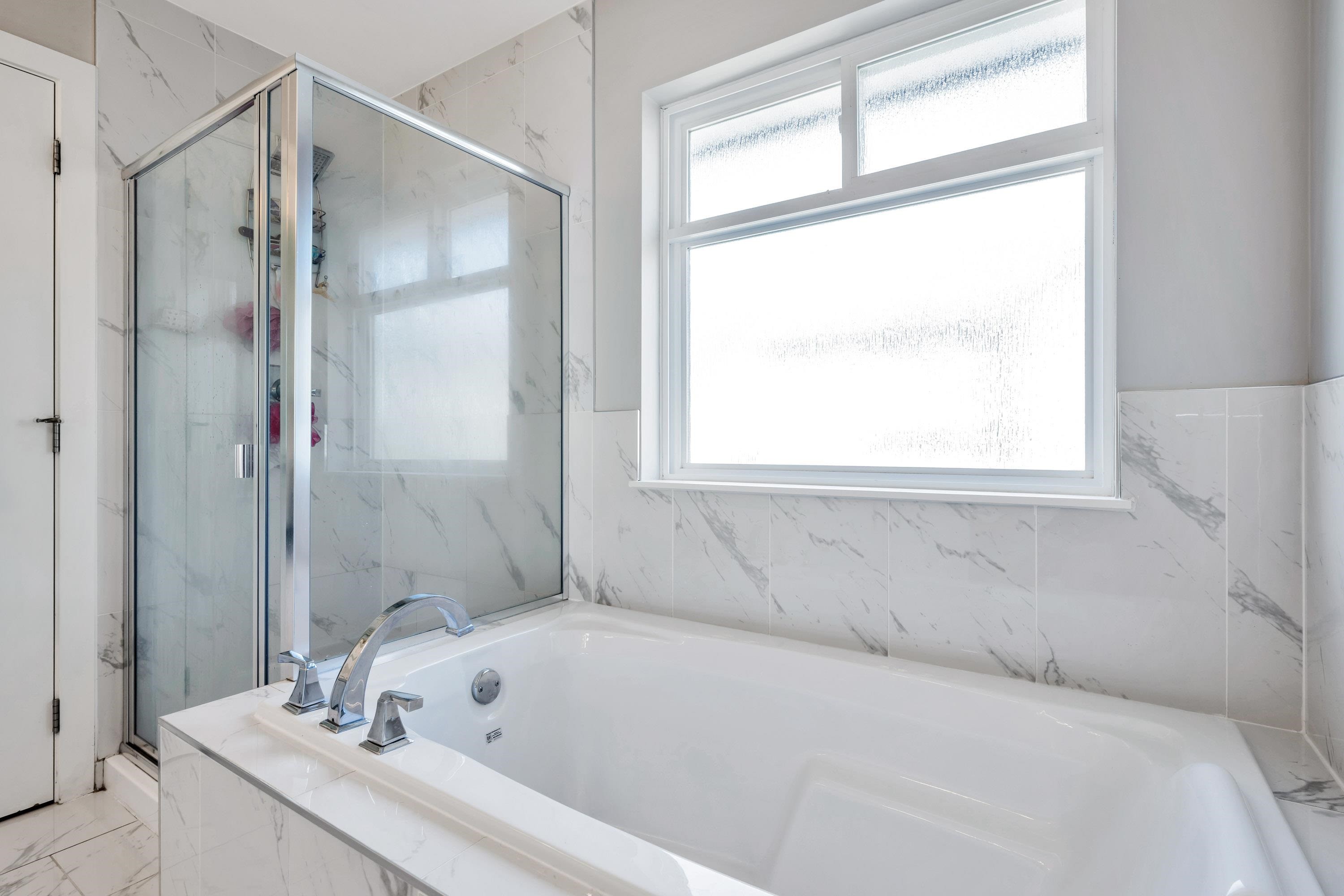 









6046


145

Street,
Surrey,




BC
V3S 4R4

