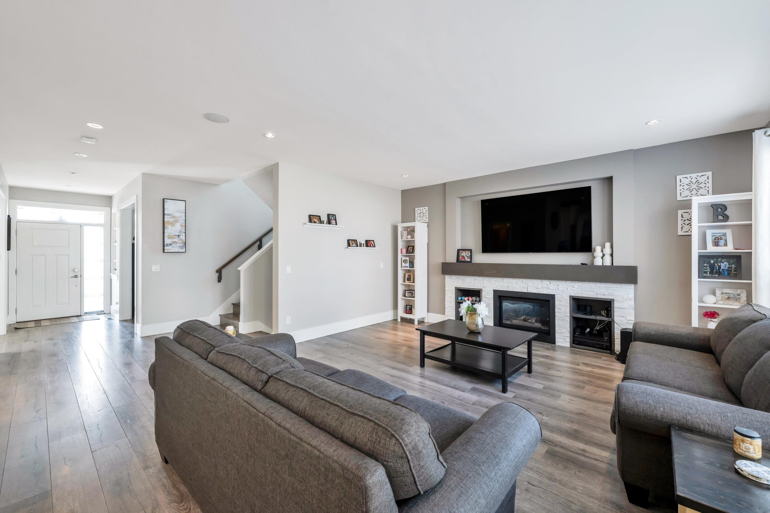 









6046


145

Street,
Surrey,




BC
V3S 4R4

