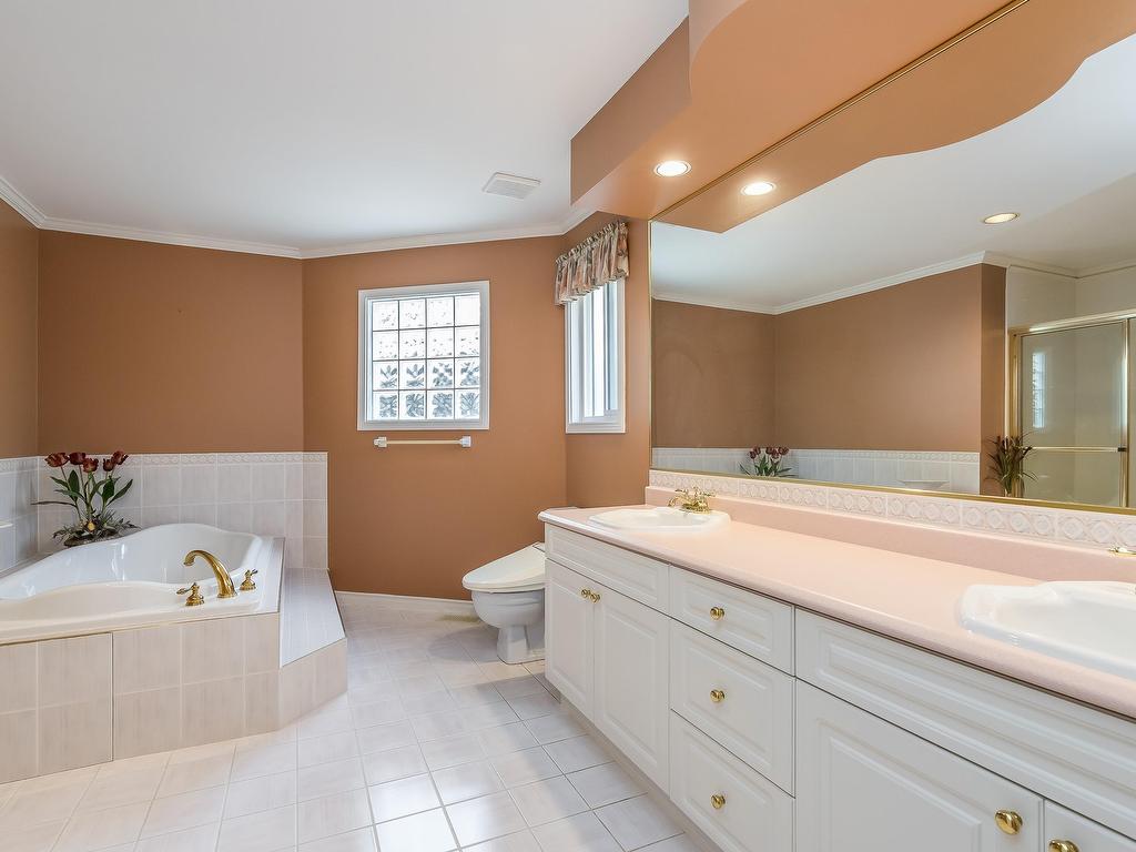 









6779


Chateau

Court,
Delta,




BC
V4E 3M7

