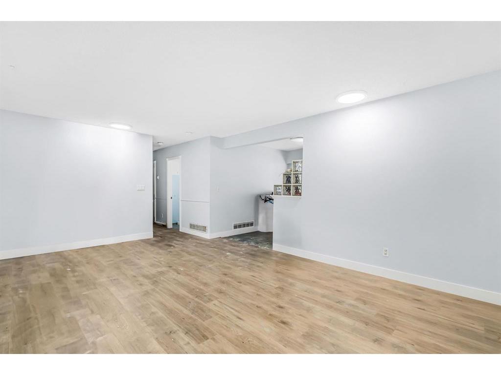 









11377


77

Avenue,
Delta,




BC
V4C 1M2

