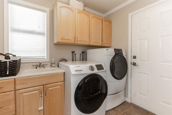 









8495


143

Street,
Surrey,




BC
V3W 0Z9

