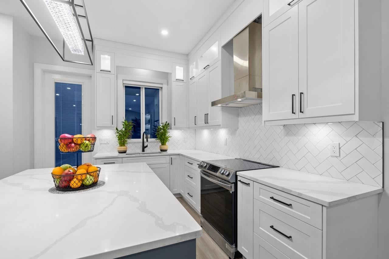 









32699


Egglestone

Avenue,
Mission,




BC
V4S 0E6

