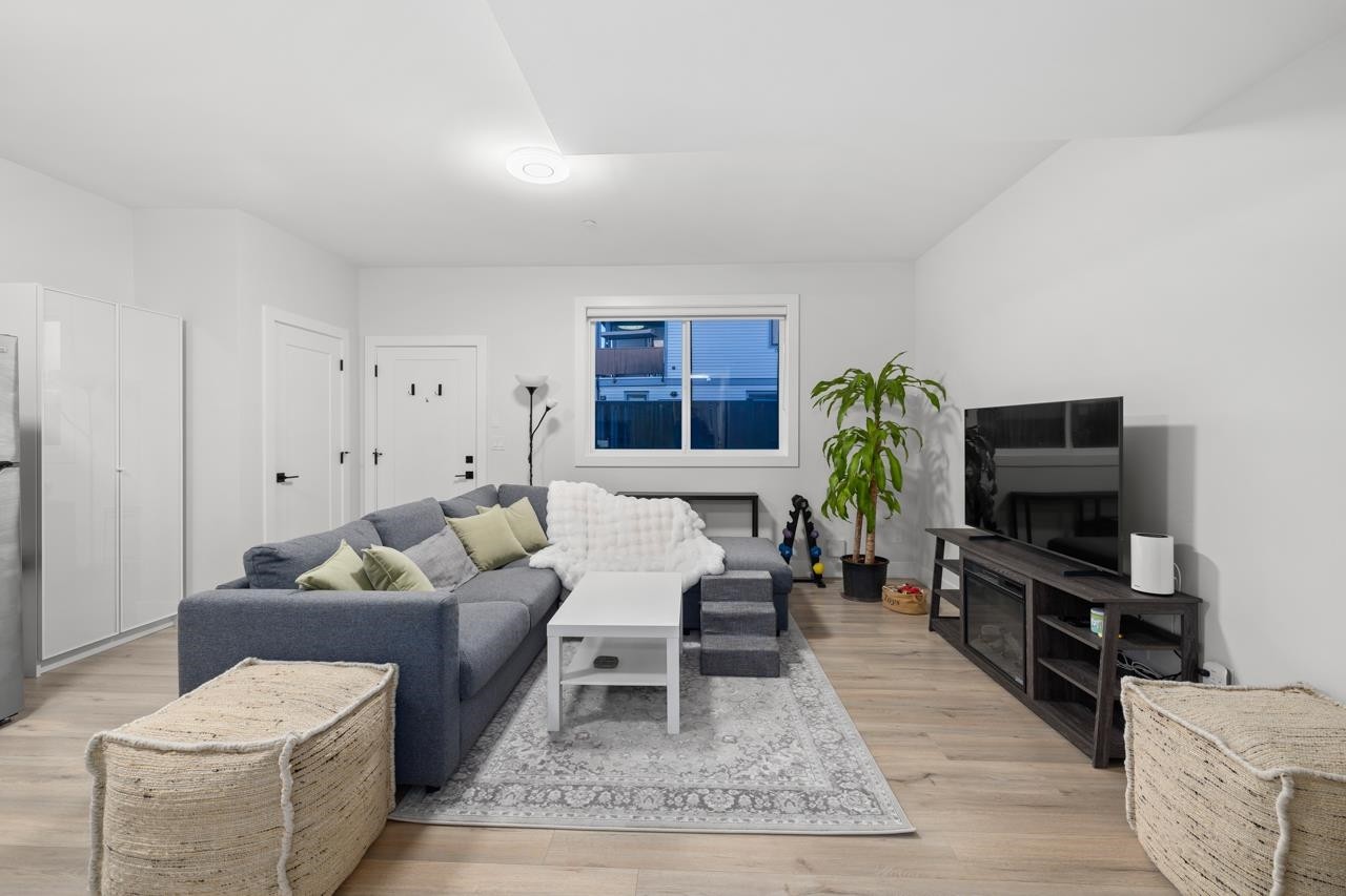 









32699


Egglestone

Avenue,
Mission,




BC
V4S 0E6

