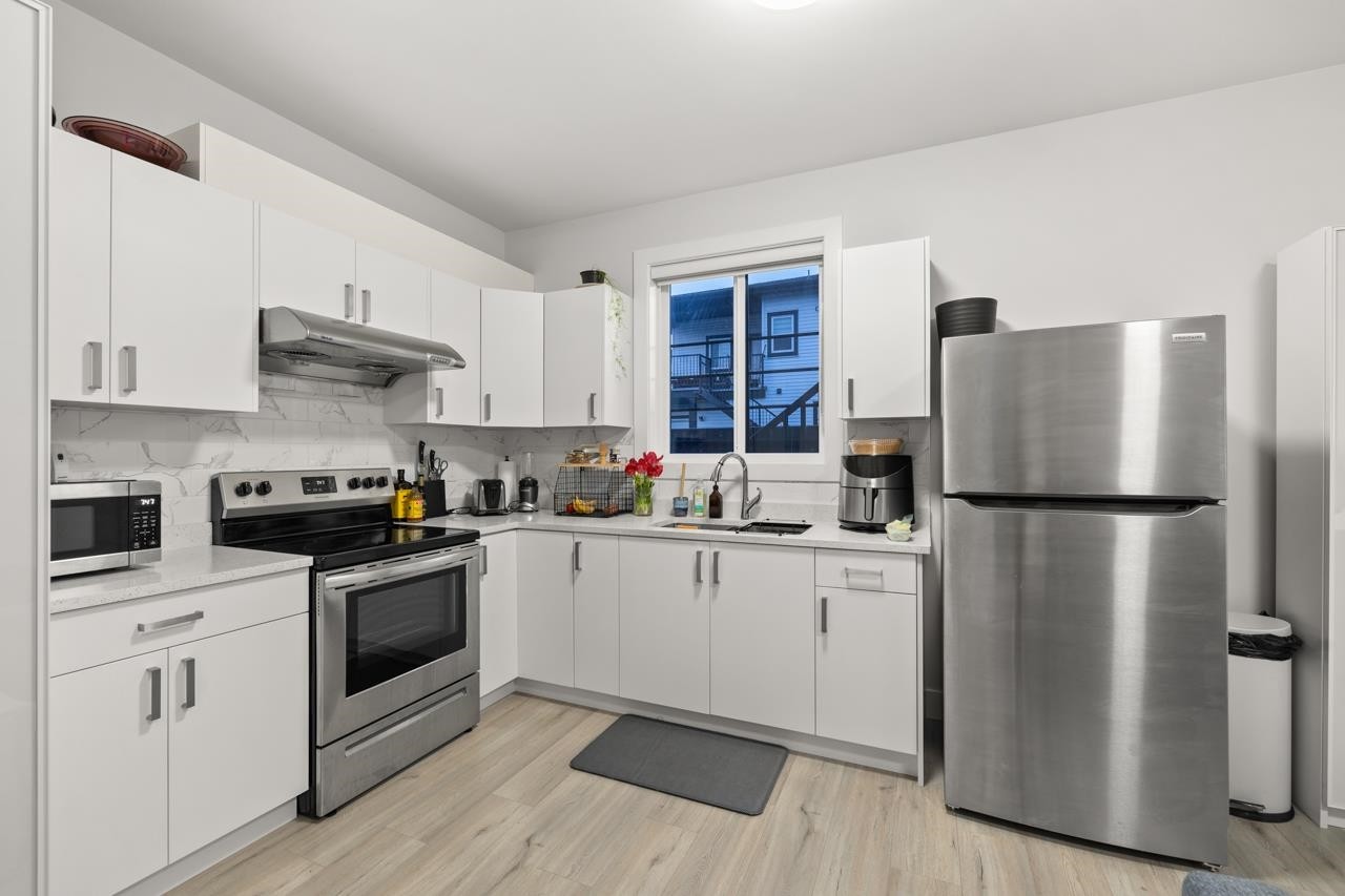 









32699


Egglestone

Avenue,
Mission,




BC
V4S 0E6

