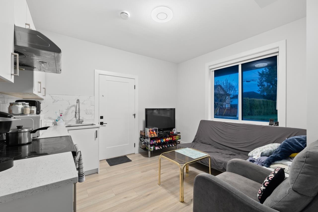 









32699


Egglestone

Avenue,
Mission,




BC
V4S 0E6

