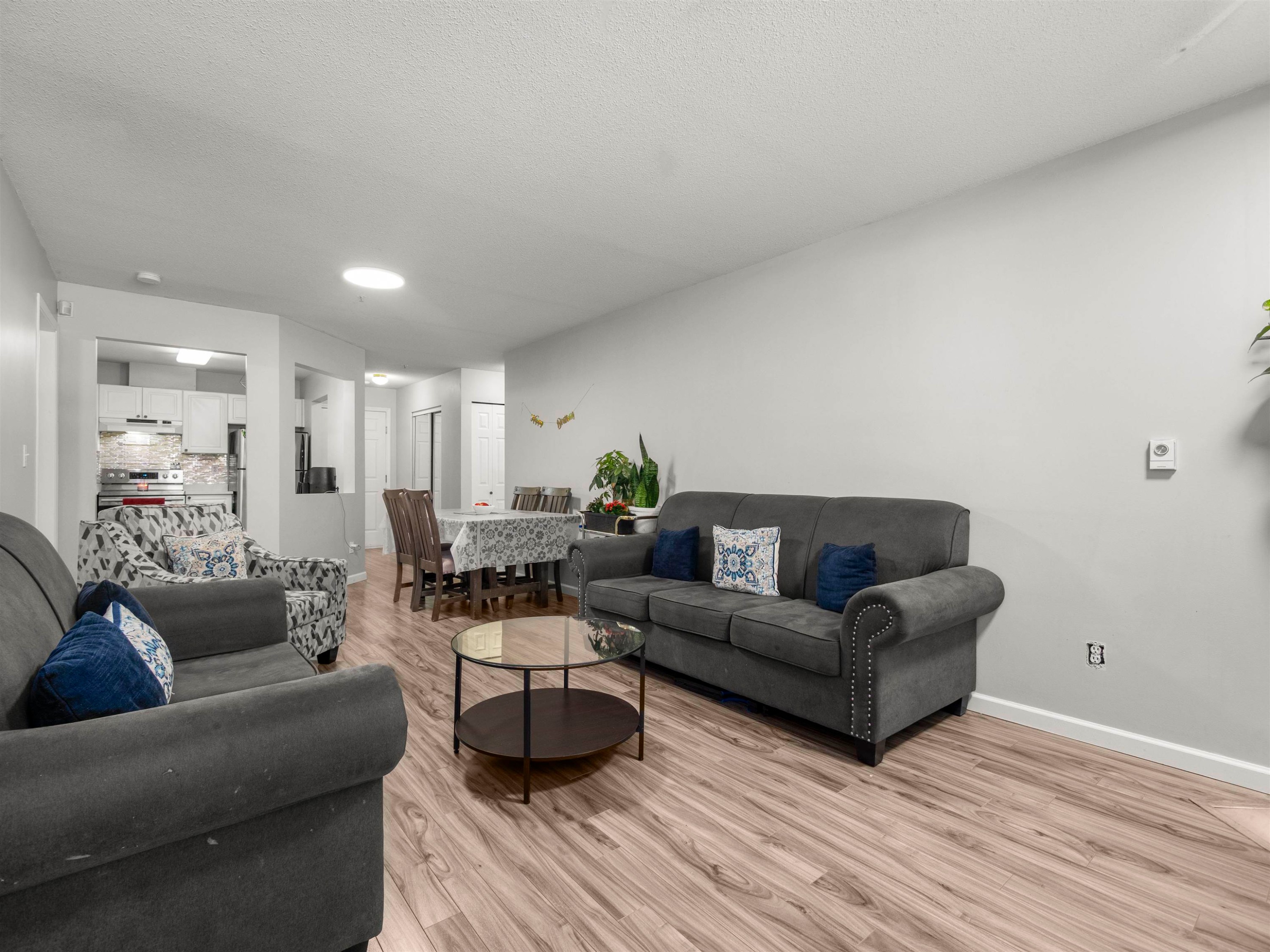 









8068


120a

Street, 115,
Surrey,




BC
V3W 3P3


