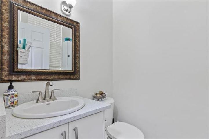 









6518


121

Street, 16,
Surrey,




BC
V3W 1C4

